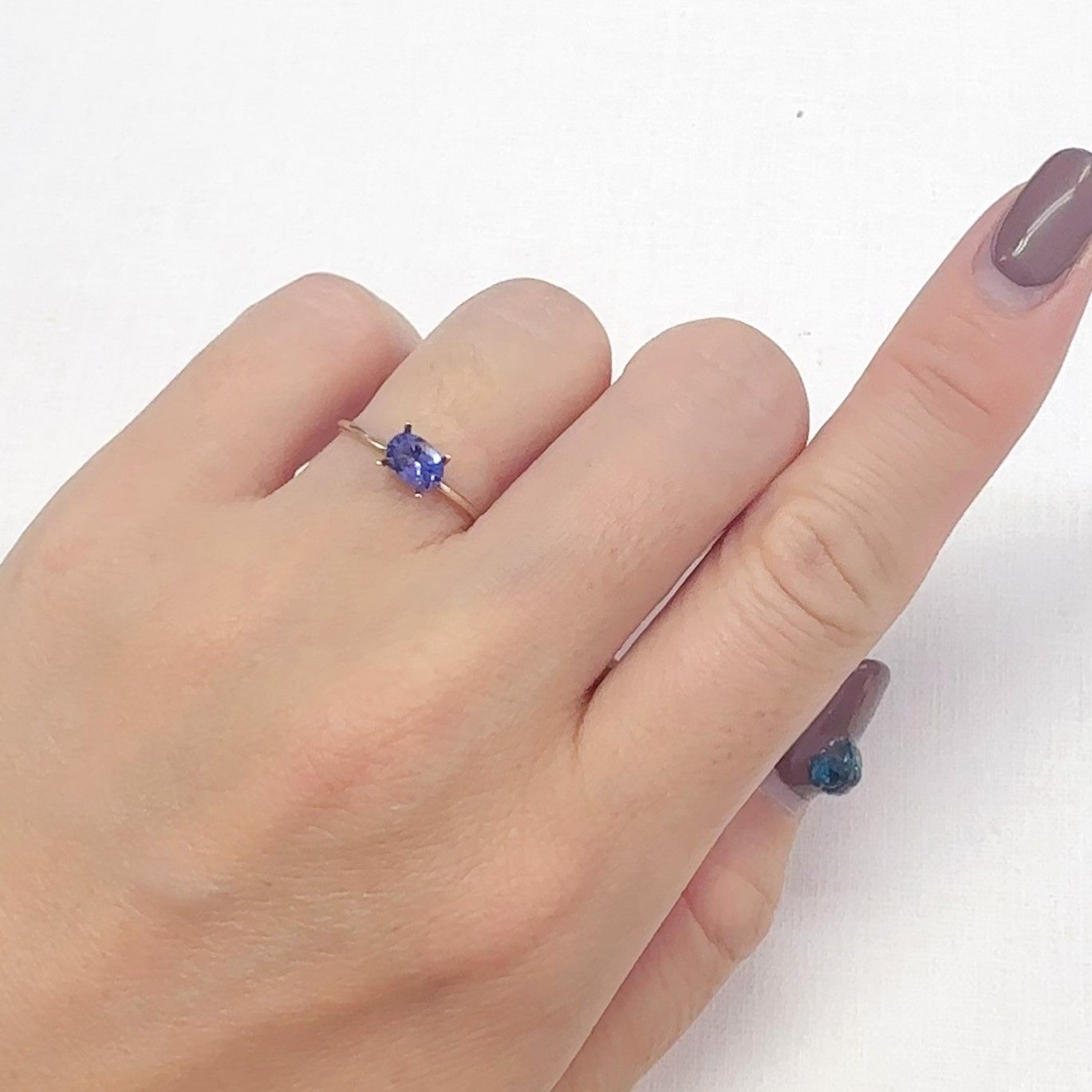 タンザナイト(宝石名タンザナイト)タンザニア産 0.48ct 識別済[240628334]5.9x4mm前後