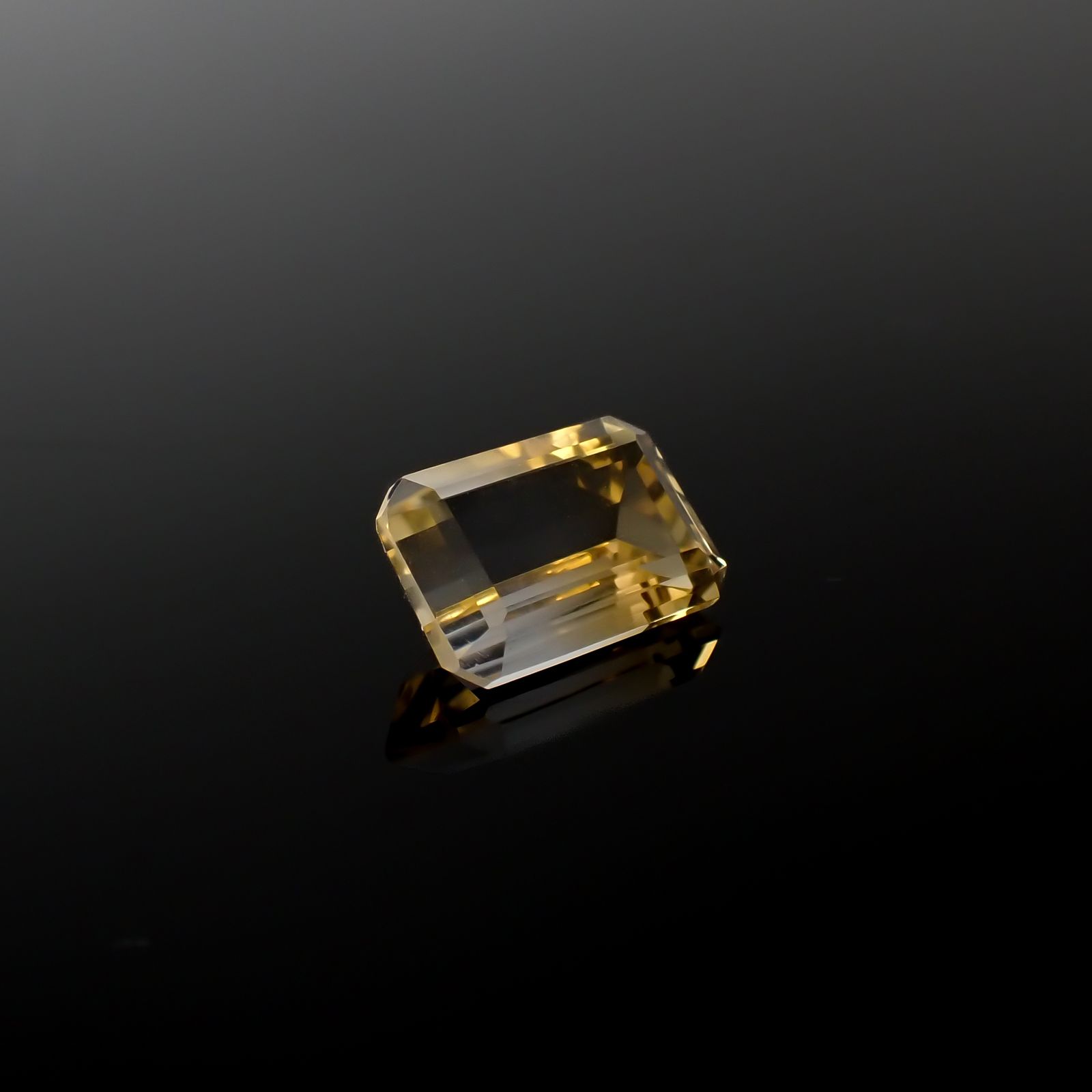 バイカラーシトリン ブラジル・ミナスジェライス州産 3.72ct[240326450]11.9x8mm前後
