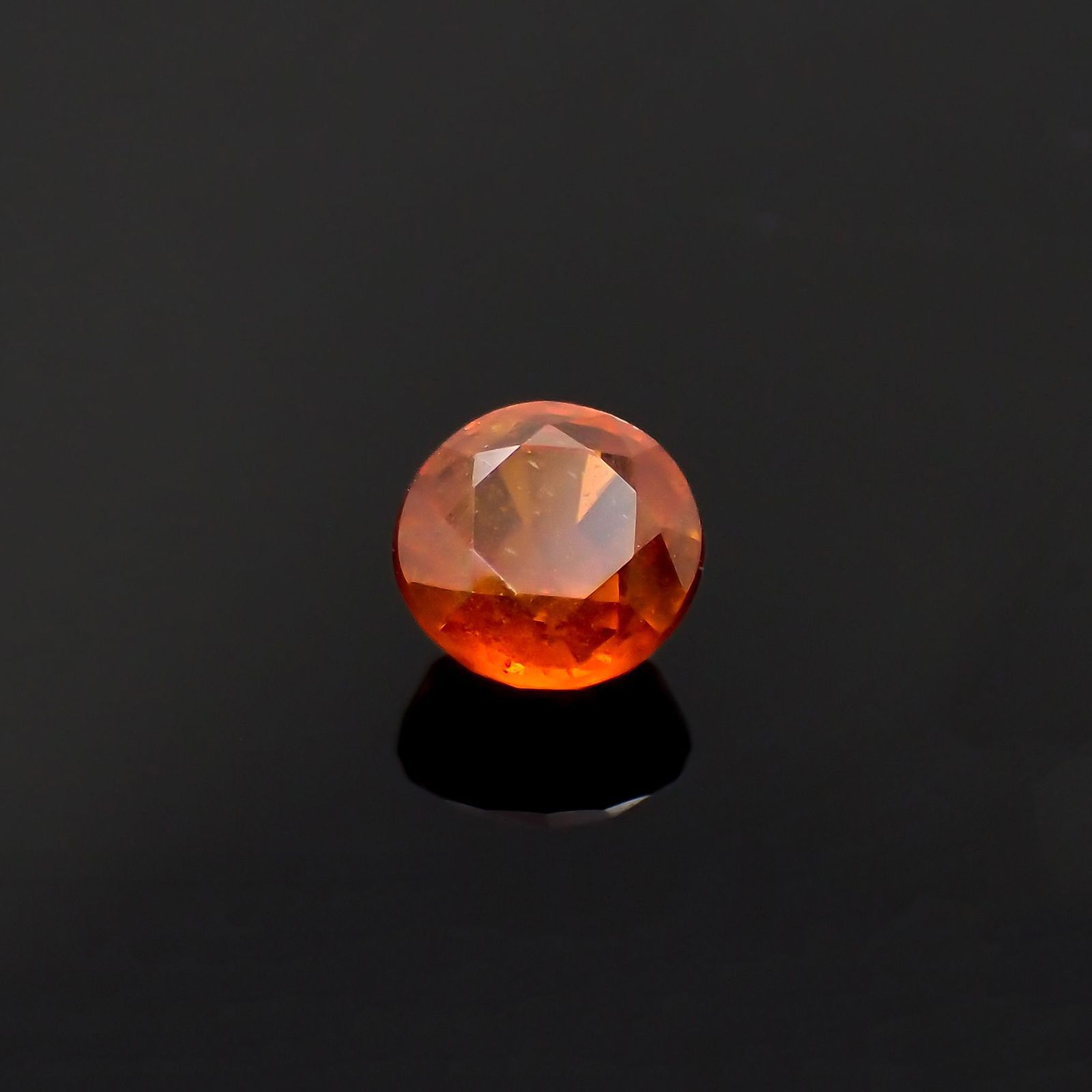 オレンジカイヤナイト ネパール産 1.38ct[230220589]6.2x6.1mm前後