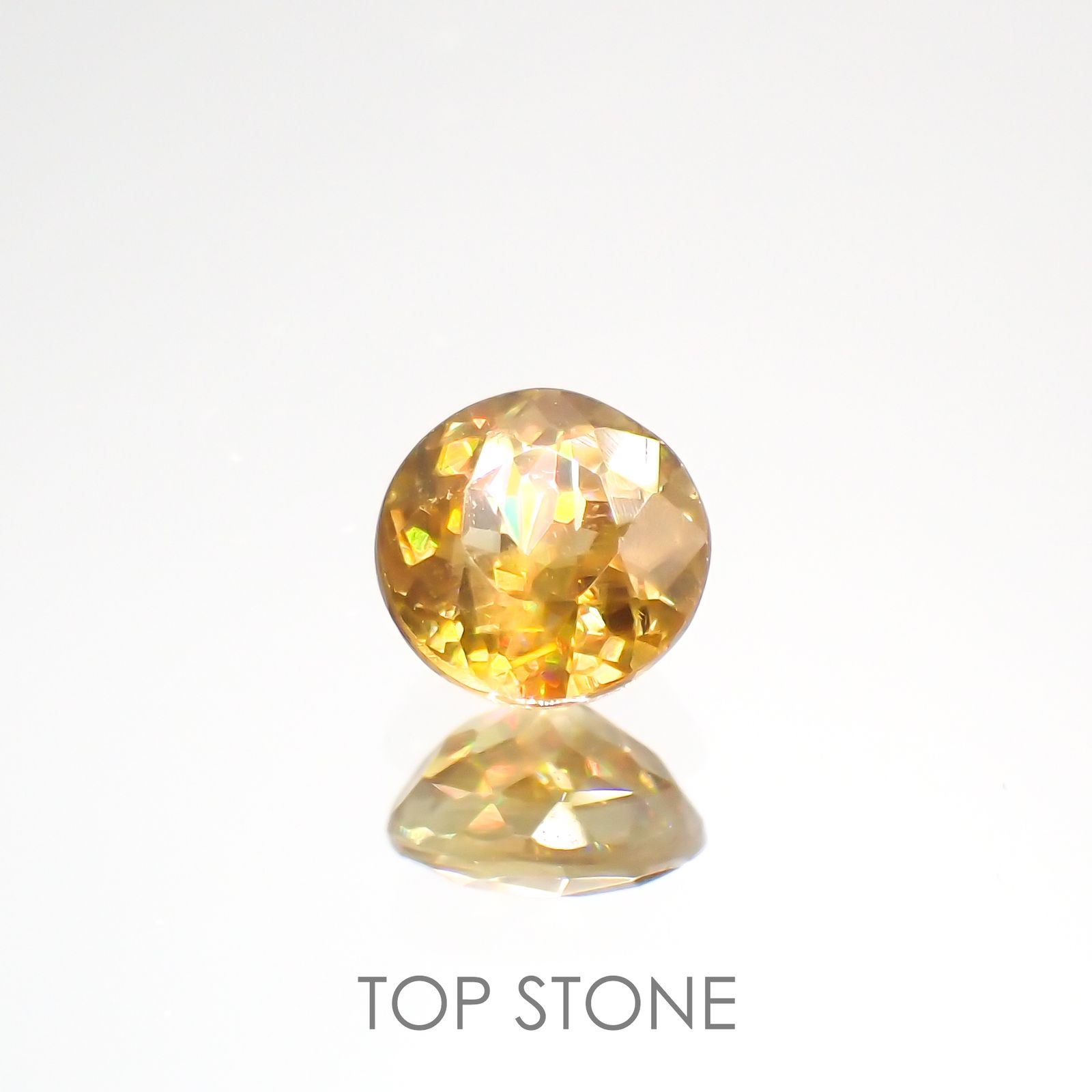 ゴールデンスフェーン(宝石名スフェーン) マダガスカル産 0.55ct 識別済[210812764]4.8×4.8mm前後