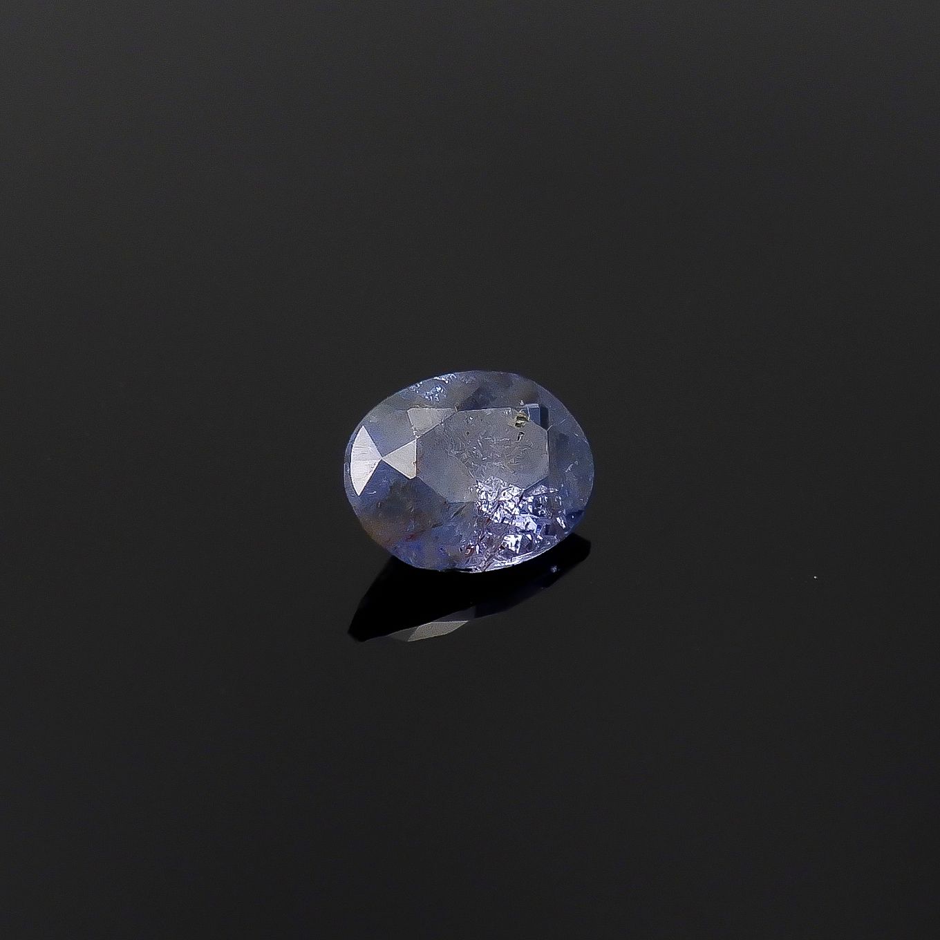 ジェレメジェバイト(宝石名エレメージェバイト)ナミビア産 ソ付(彩珠) 0.395ct / 5.7x4.3mm前後 [230823129]