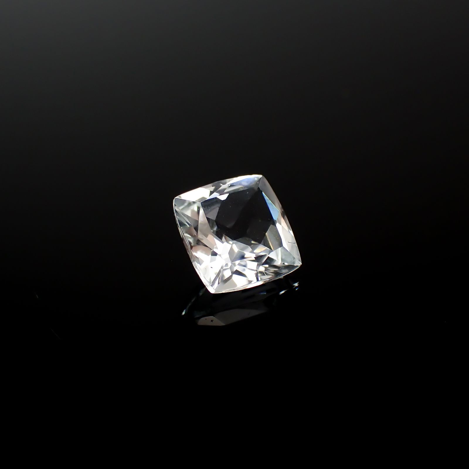 ゴッシェナイト パキスタン・ヒマラヤ産 1.25ct[240527458]7x7mm前後