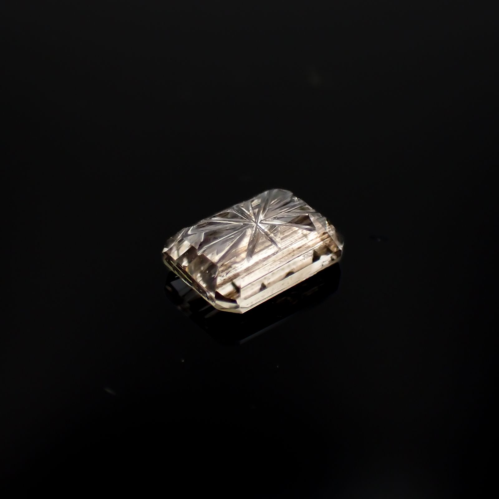 ◇甲州貴石切子Plus Three◇レインボースキャポライト カード付き ブラジル産 1.32ct[230321256]8x6mm前後