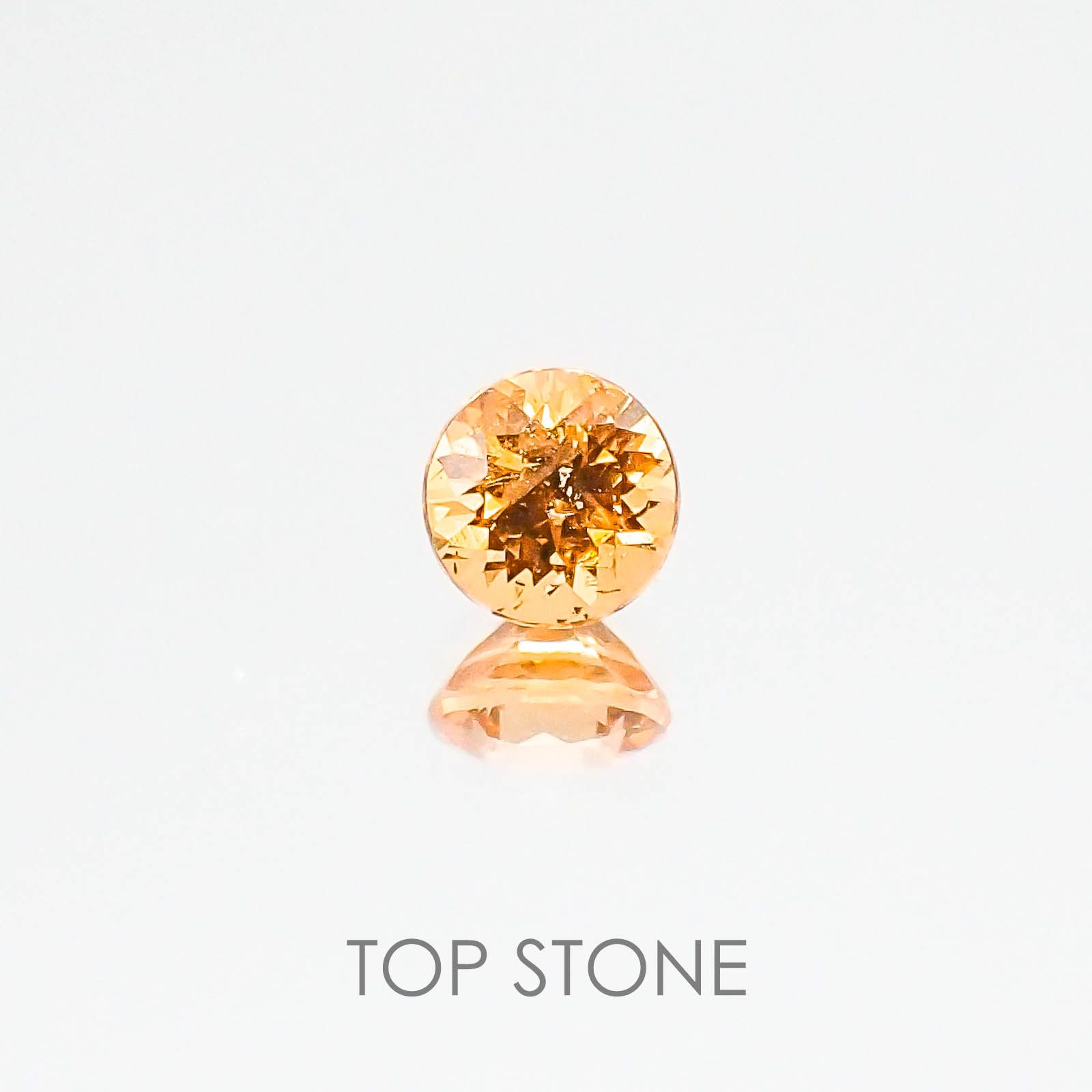 スペサルティンガーネット マンダリンオレンジカラー(宝石名スペサルティン・ガーネット) ケニア産 0.36ct 識別済[20084399]3.9×3.9mm前後
