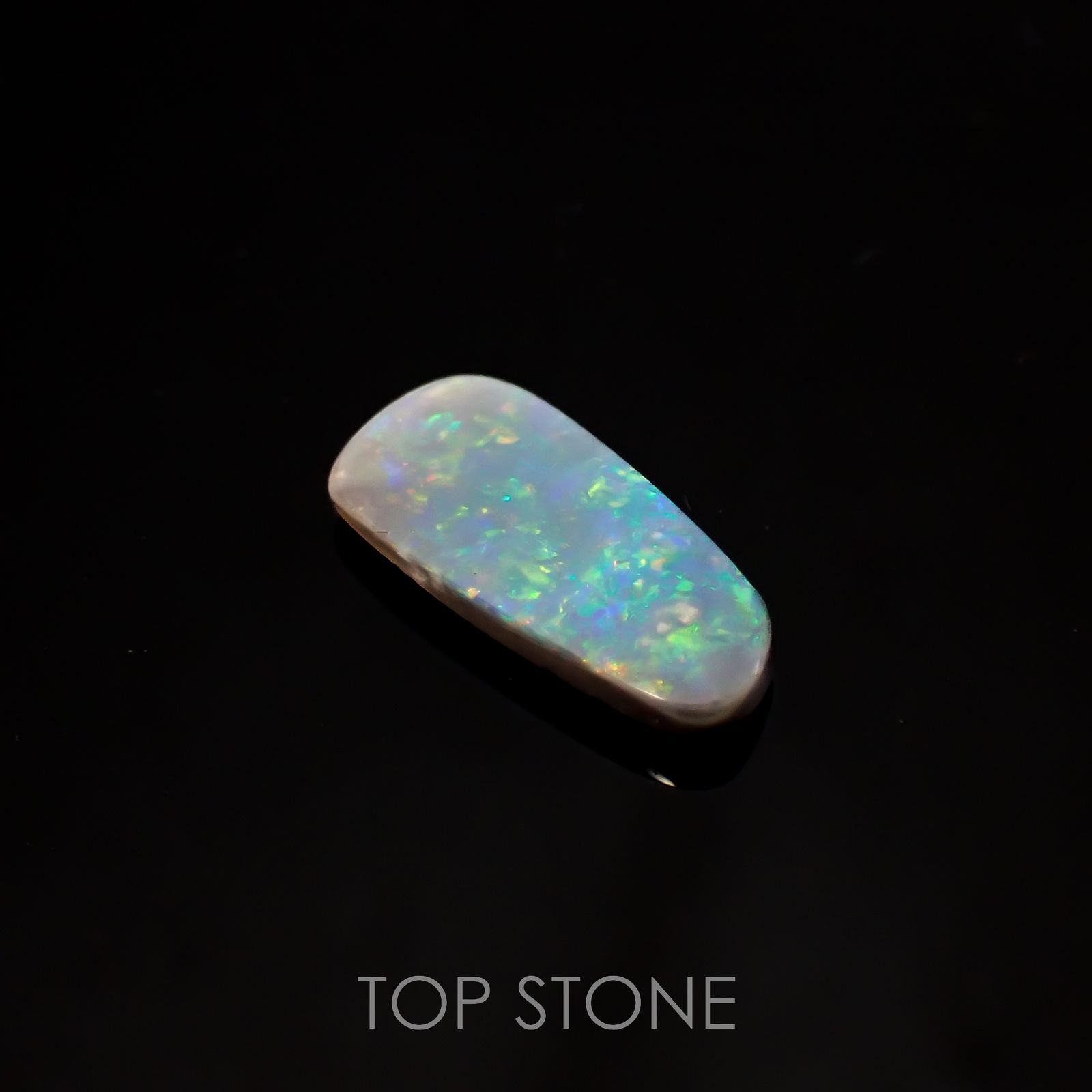 ◇フリーフォーム◇ブラックオパール(宝石名ブラック・オパール)オーストラリア産 1.028ct ソ付[220717014]12.5x6mm前後