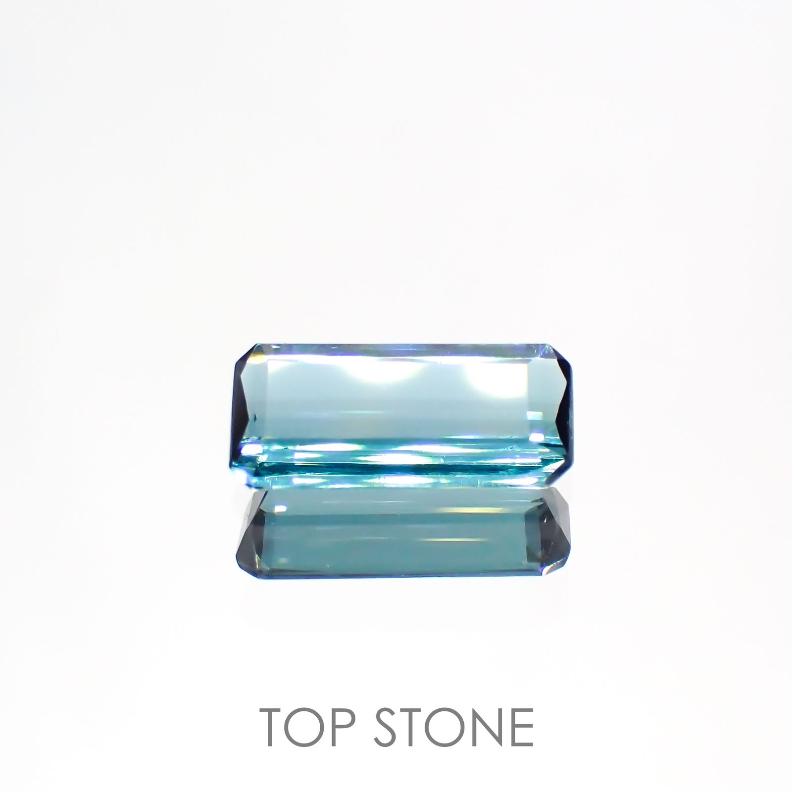 インディゴライト(宝石名ブルー・トルマリン)ブラジル産 0.583ct ソ付(彩珠)[220717195]8.2x3.9mm前後