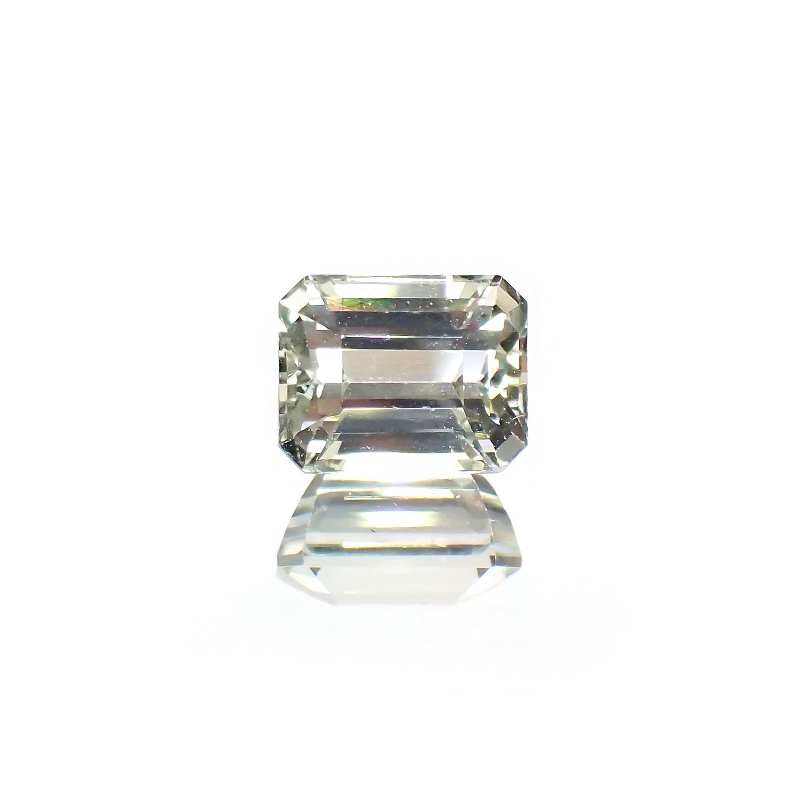 グリーントルマリン(宝石名トルマリン) ルワンダ産 ソ付(彩珠) 1.390ct / 6.9x5.4mm前後 [211013641]