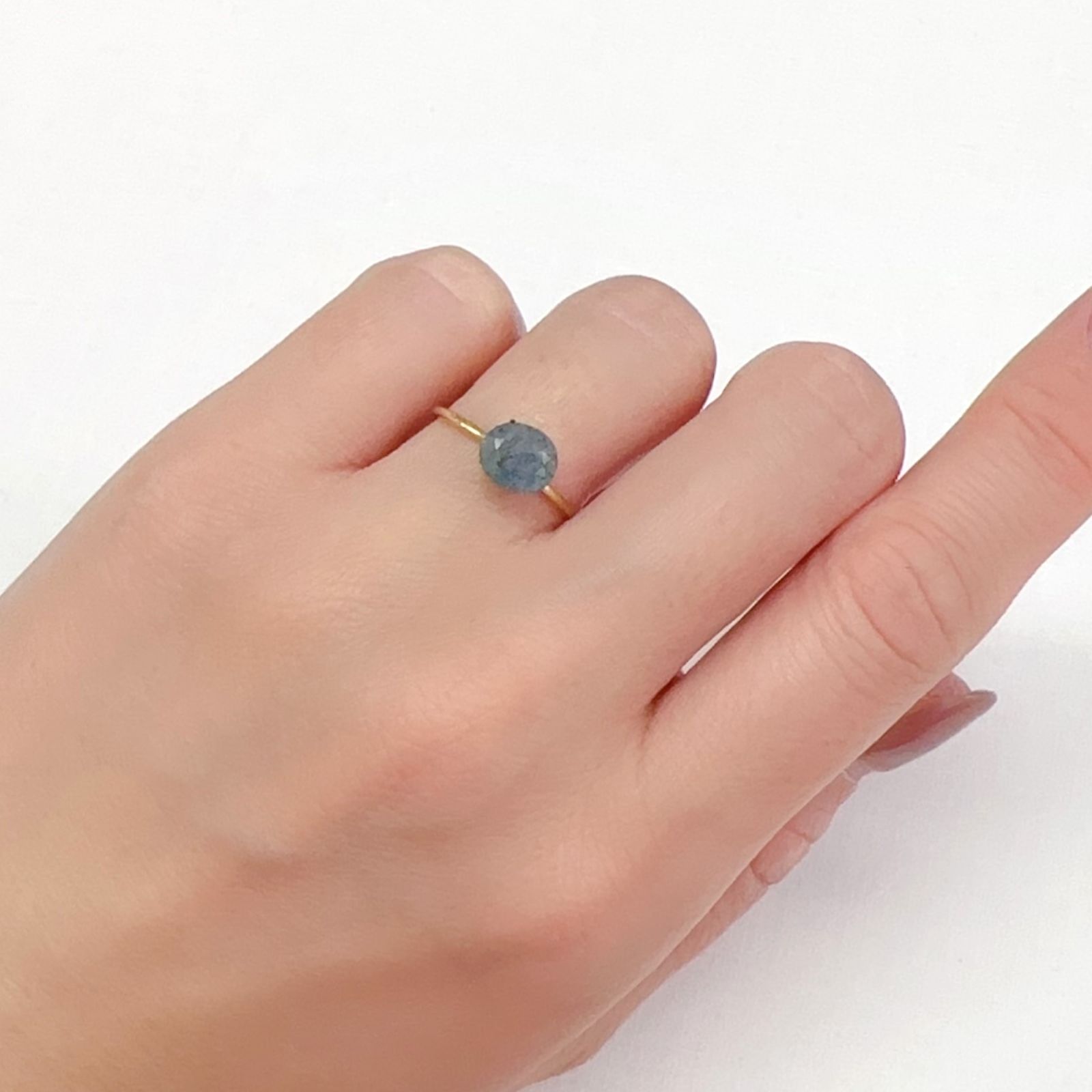 ラズライトインクォーツ アフガニスタン産 0.94ct[240125840]7.2x6.2mm前後