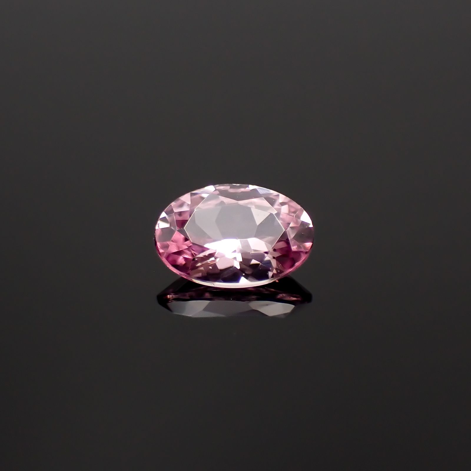 ドラゴンガーネット タンザニア産 0.49ct[230421451]5.9x4mm前後