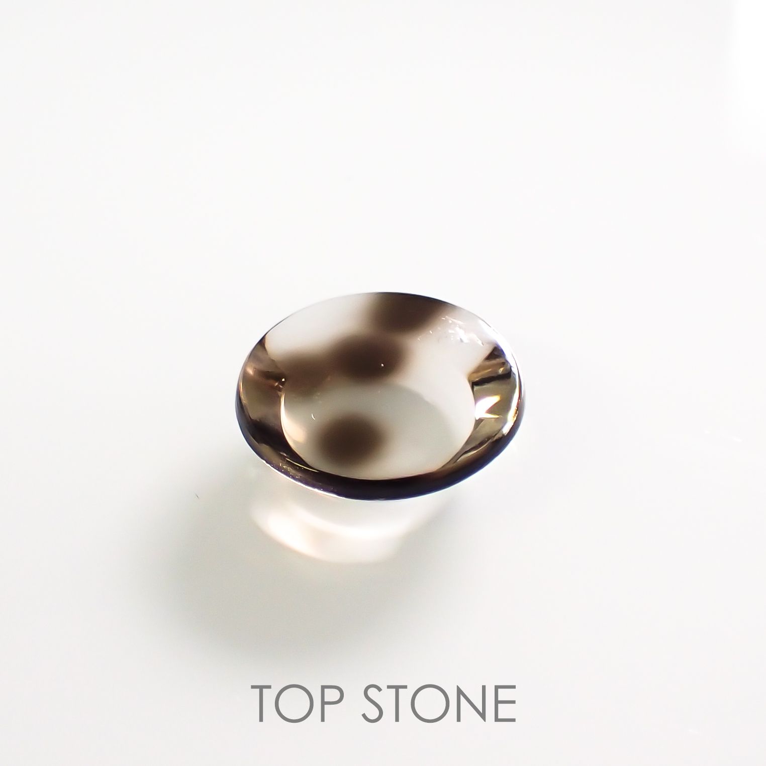 ダルメシアンクォーツ(宝石名ラジエーション・ダメージ・クォーツ) ブラジル産 5.59ct 識別済[210812882]13.5×13.5mm前後