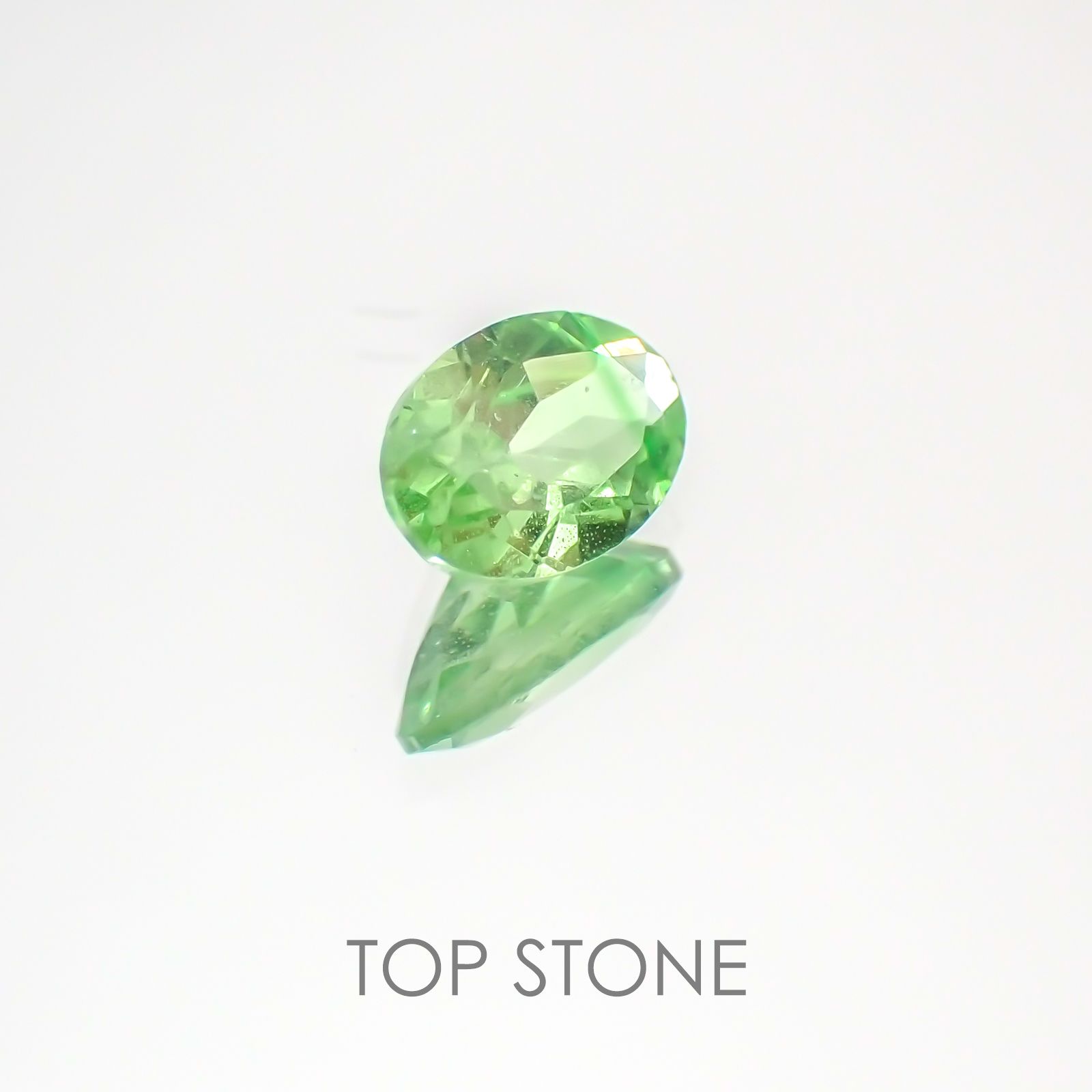 ミントガーネット タンザニア産 ルース 0.55ct[20117908]6.2×4.2mm前後