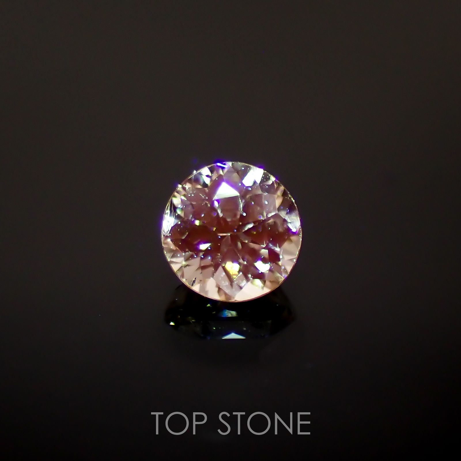 リューコガーネット(宝石名ホワイト グロッシュラー・ガーネット)ビルマ産 0.26ct 識別済[220115444]3.6x3.6mm前後