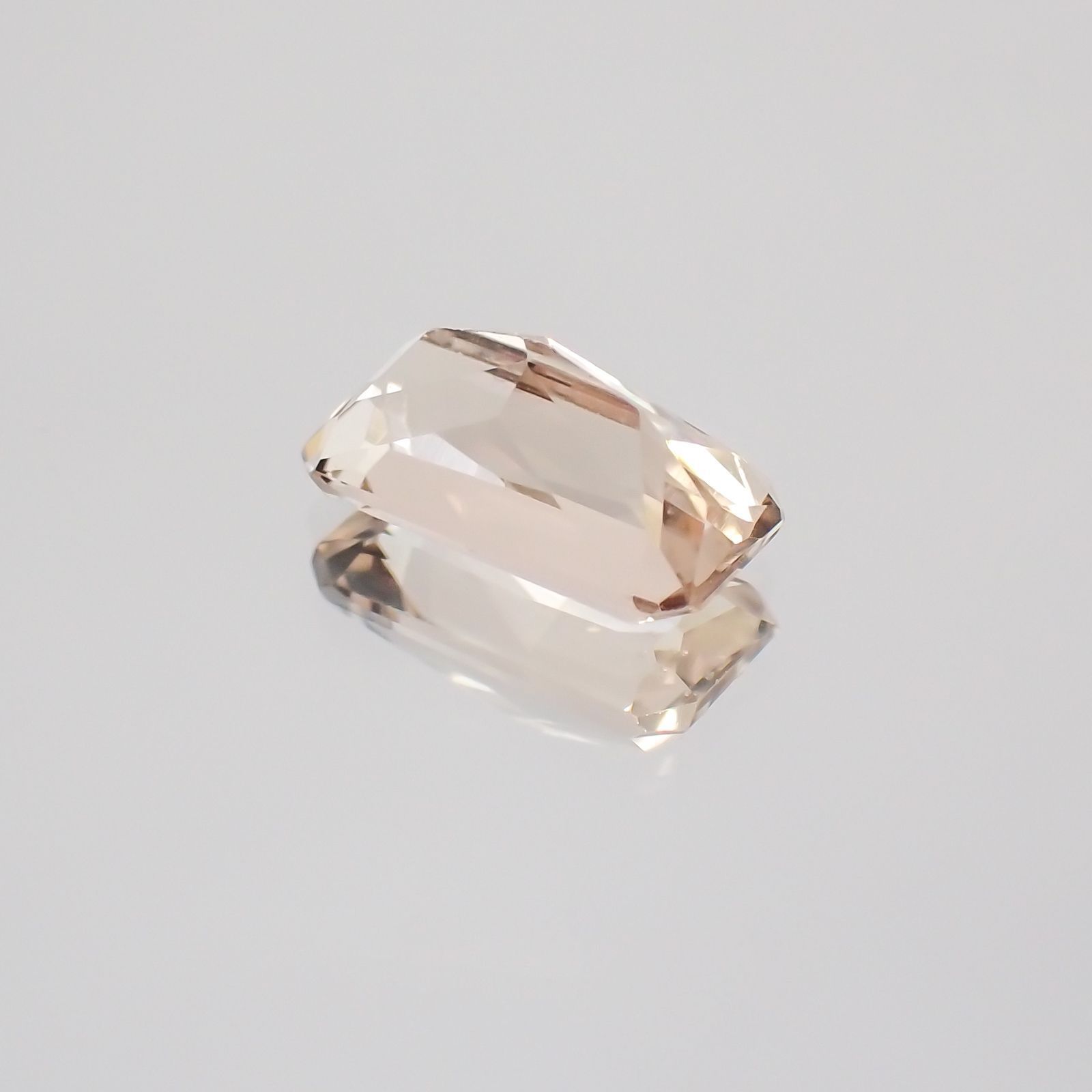 モルガナイト(宝石名モルガナイト)ナイジェリア産 1.18ct 識別済[231224424]8.8x4.5mm前後