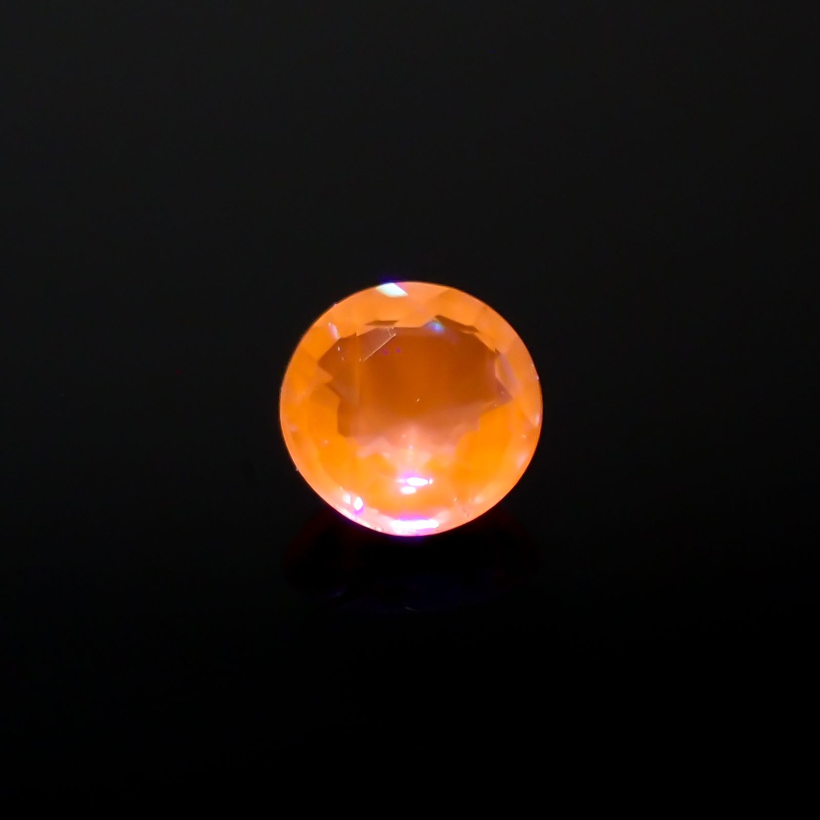 アウイナイト フルオレッセンス ドイツ産 0.069ct[230923427]2.7x2.7mm前後