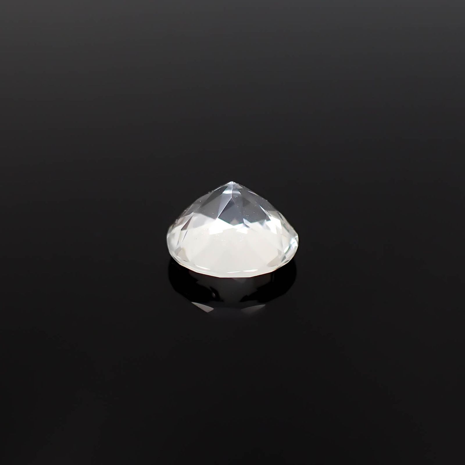 オーソクレース(宝石名ホワイト・オーソクレース)パキスタン産 0.68ct 識別済[250530441]6.1x6.1mm前後