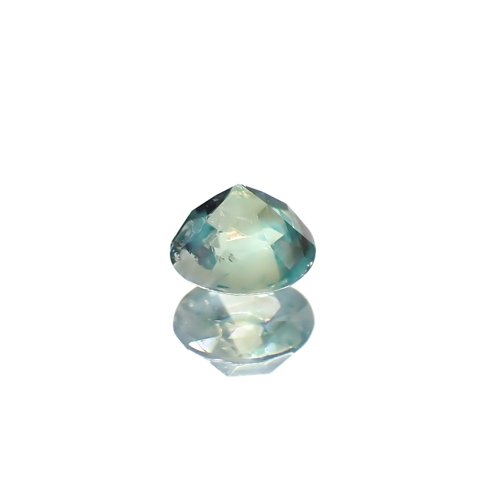 シルキーアレキサンドライト ブラジル・ミナスジェライス州ヘマチタ鉱山産 0.14ct [241129509]3.1x3.1mm前後