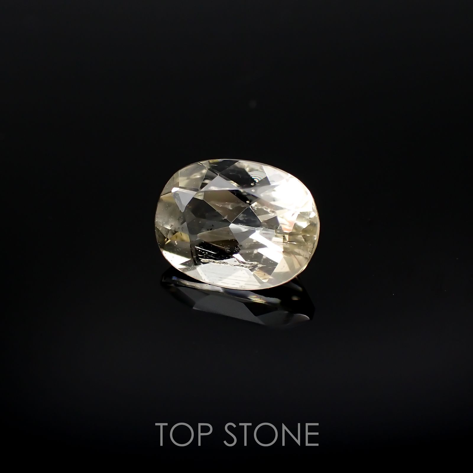 イエロースキャポライト(宝石名イエロー・スキャポライト)ブラジル・ミナスジェライス州産 1.48ct 識別済[220918019]8.6x6.5mm前後