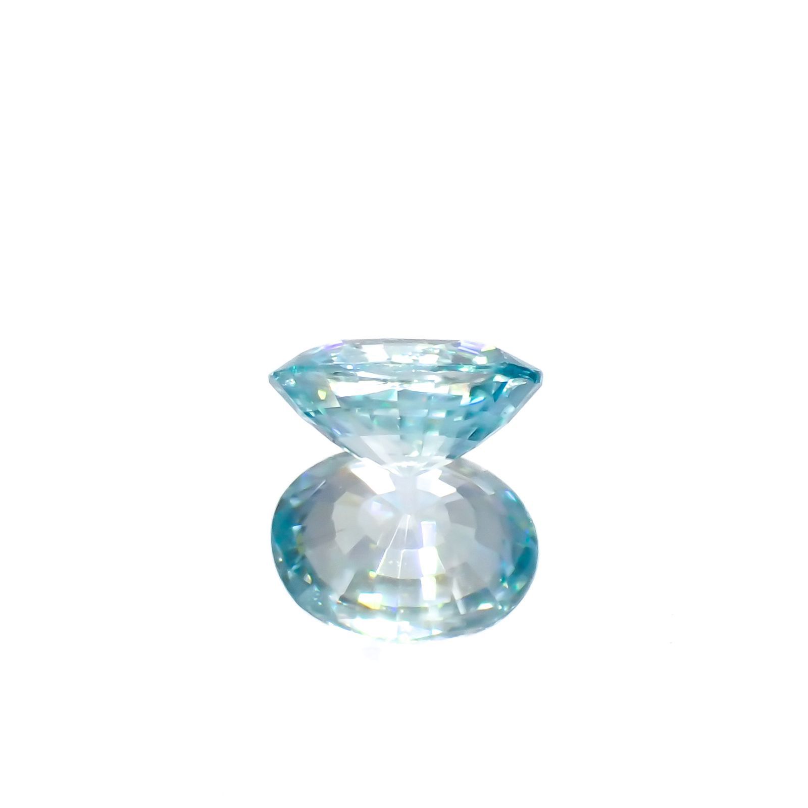 バイカラーブルージルコン カンボジア産 1.80ct[230320985]7.9x6.1mm前後