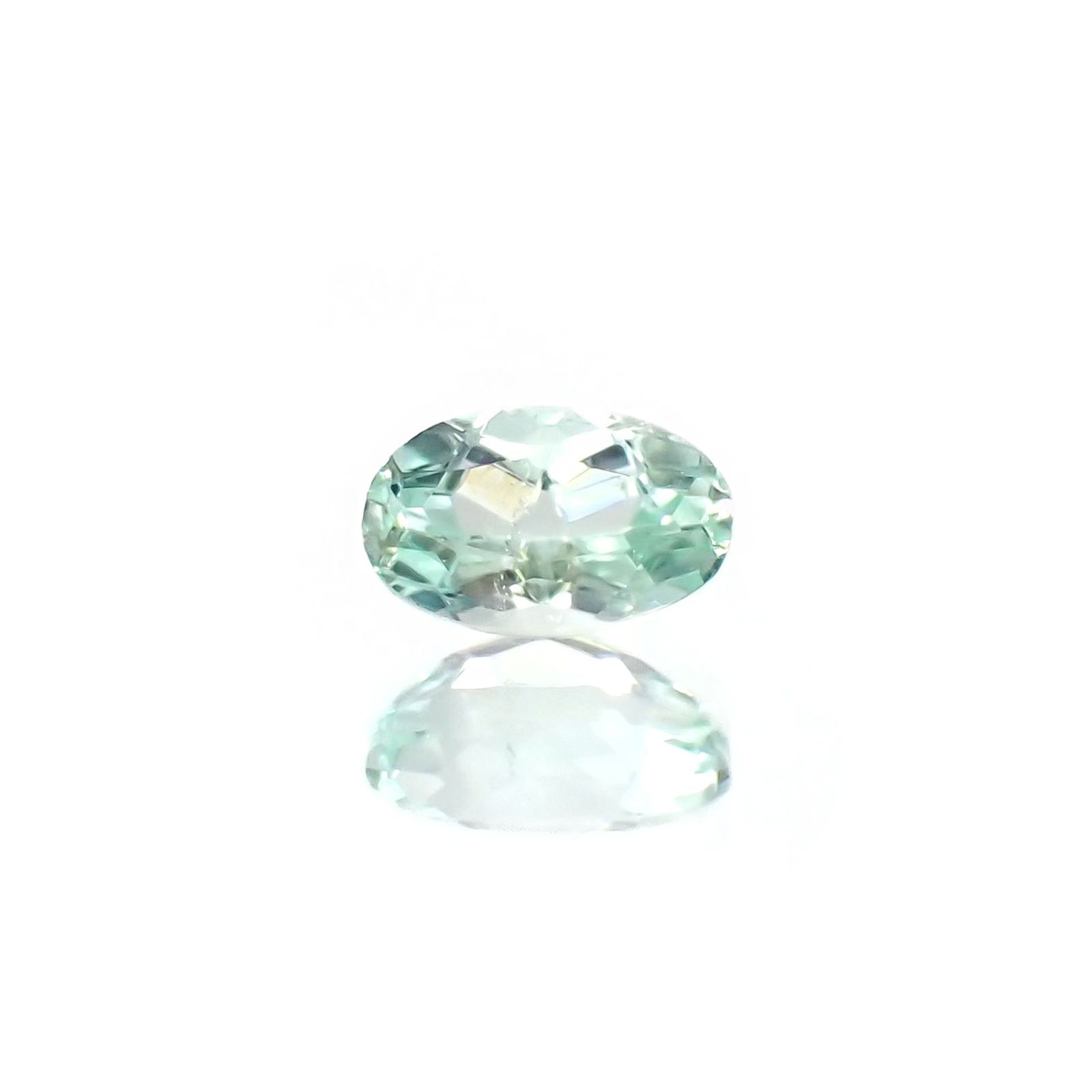 パライバトルマリン モザンビーク産 0.30ct / 5.1x3.1mm前後 [230220374]