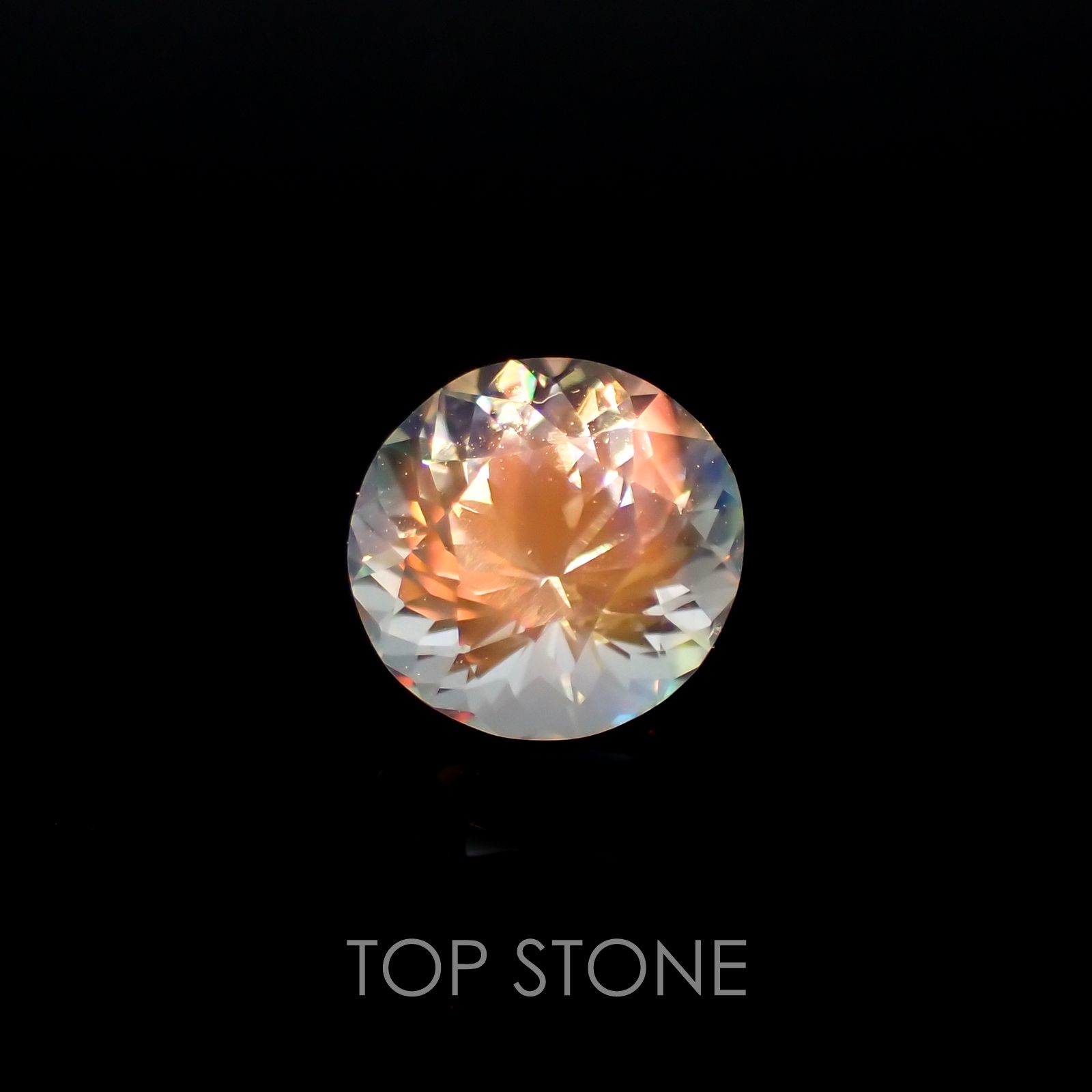 レインボームーンストーン(アンデシンラブラドライト) マダガスカル産 ルース 0.77ct[210310256]6×6mm前後