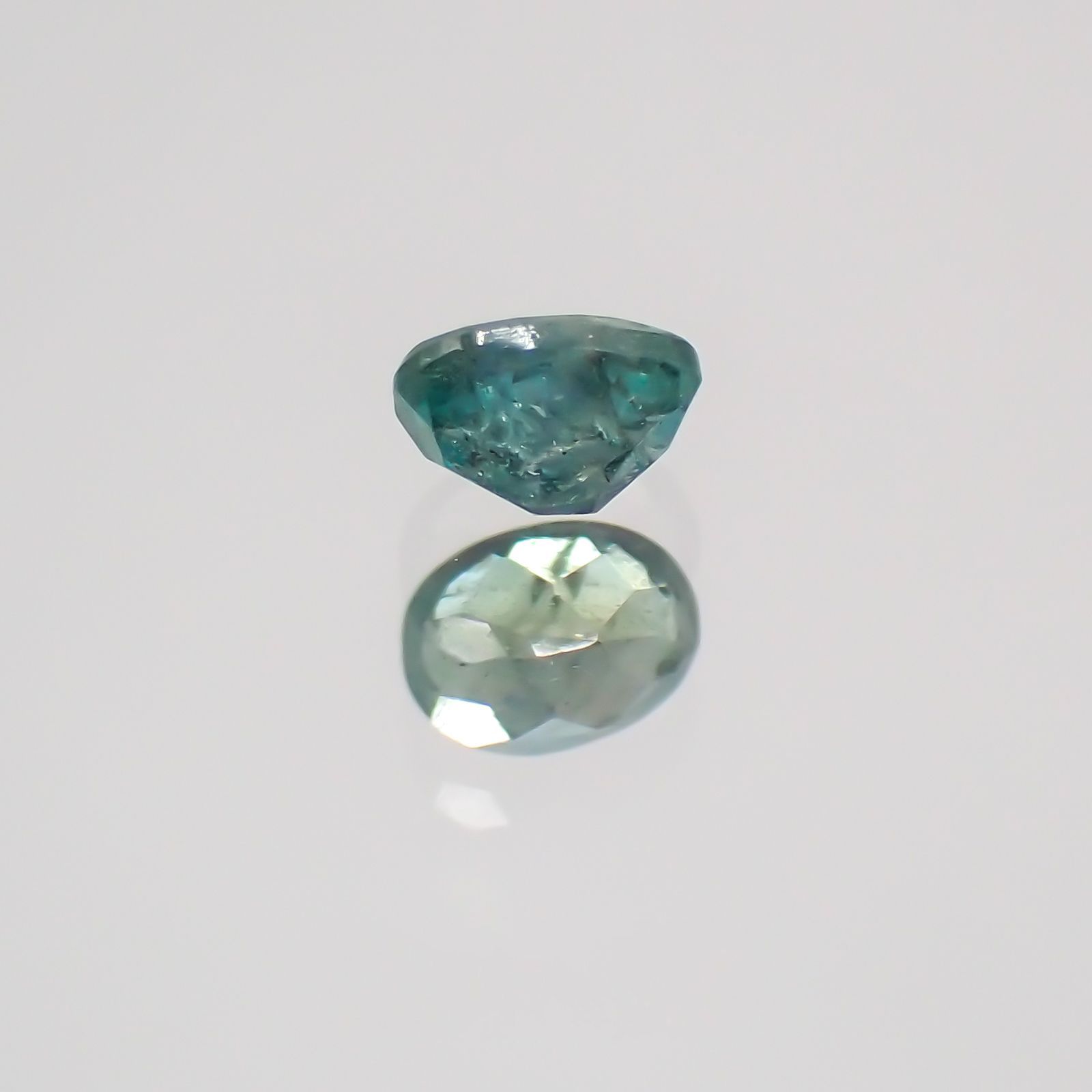 アレキサンドライト ブラジル産 ルース 0.104ct[20052346]3.1×2.4mm前後
