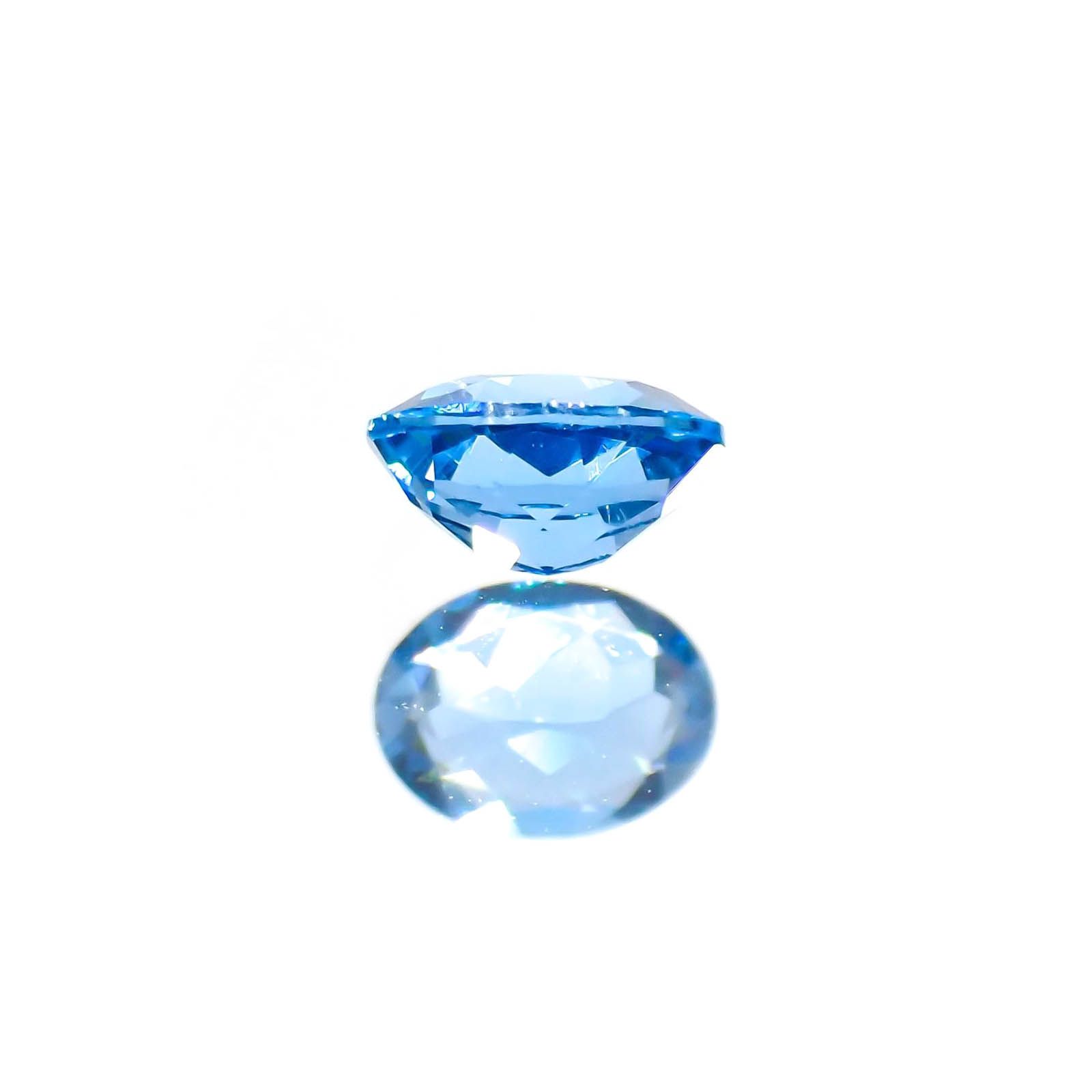 アウイナイト フルオレッセンス(宝石名アウイナイト)ドイツ産 0.12ct 識別済[250115289]3.8x2.8mm前後