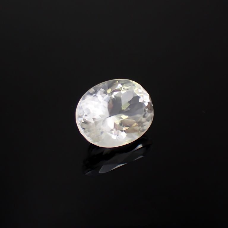 ホワイトカルサイト(宝石名ホワイト・カルサイト)メキシコ産 8.227ct ソ付(彩珠)[221119033]14.6x11.7mm前後