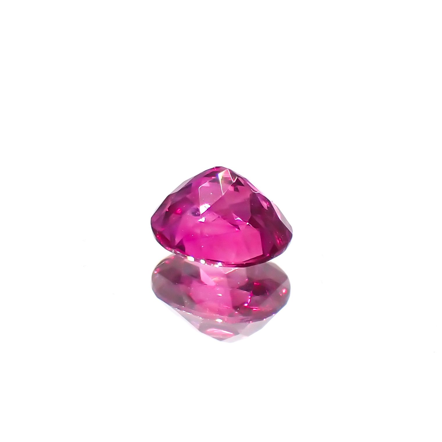 ルビー 非加熱(宝石名ルビー)モゴック産 0.390ct 鑑付(GIT)[231224458]4.57x3.8mm前後
