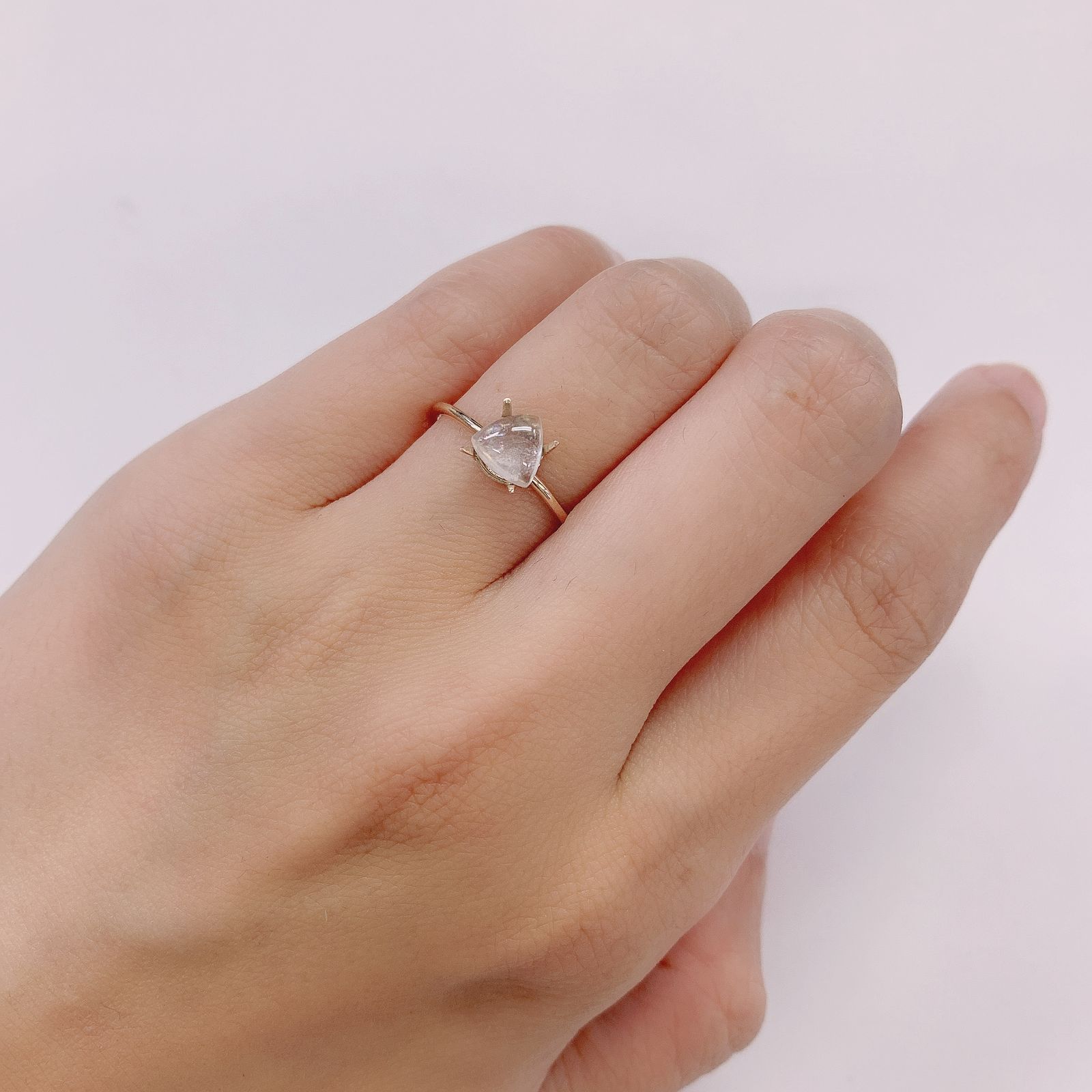 フェナカイト(宝石名フェナカイト) ブラジル産 0.66ct 識別済[210812697]6×5.8mm前後