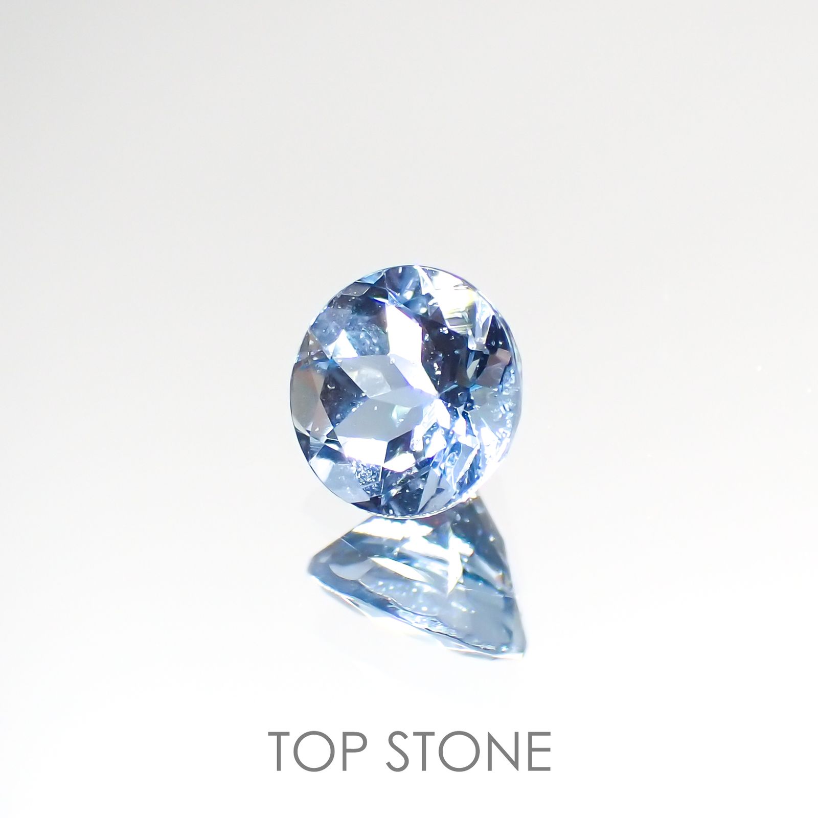 アクアマリン サンタマリアカラー(宝石名アクアマリン) モザンビーク産 0.47ct 識別済[210912603]4.9×4.9mm前後