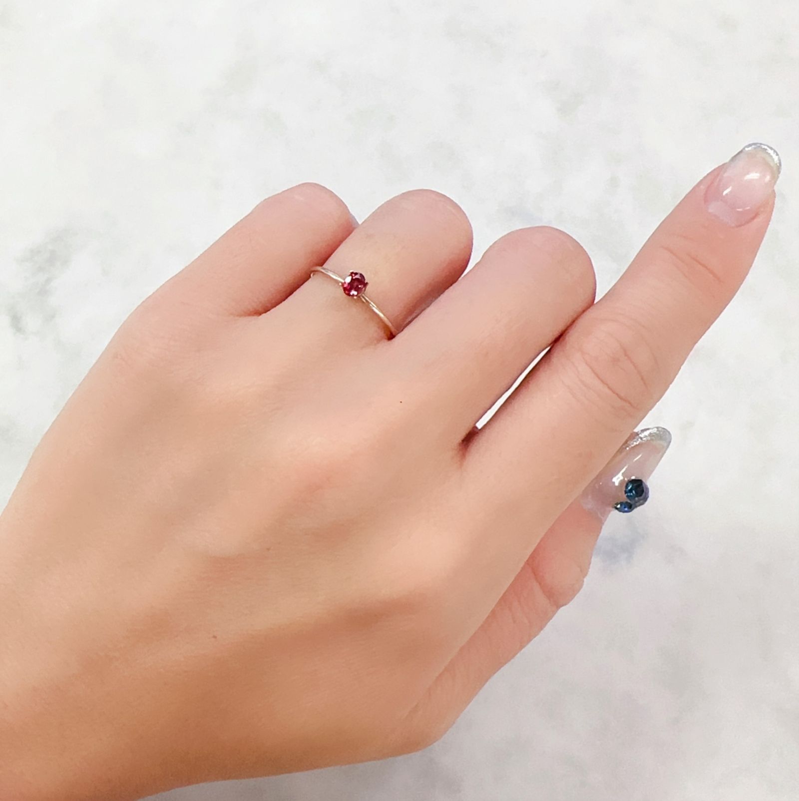 レッドスピネル ビルマ産 0.18ct[230722611]3.9x2.9mm前後