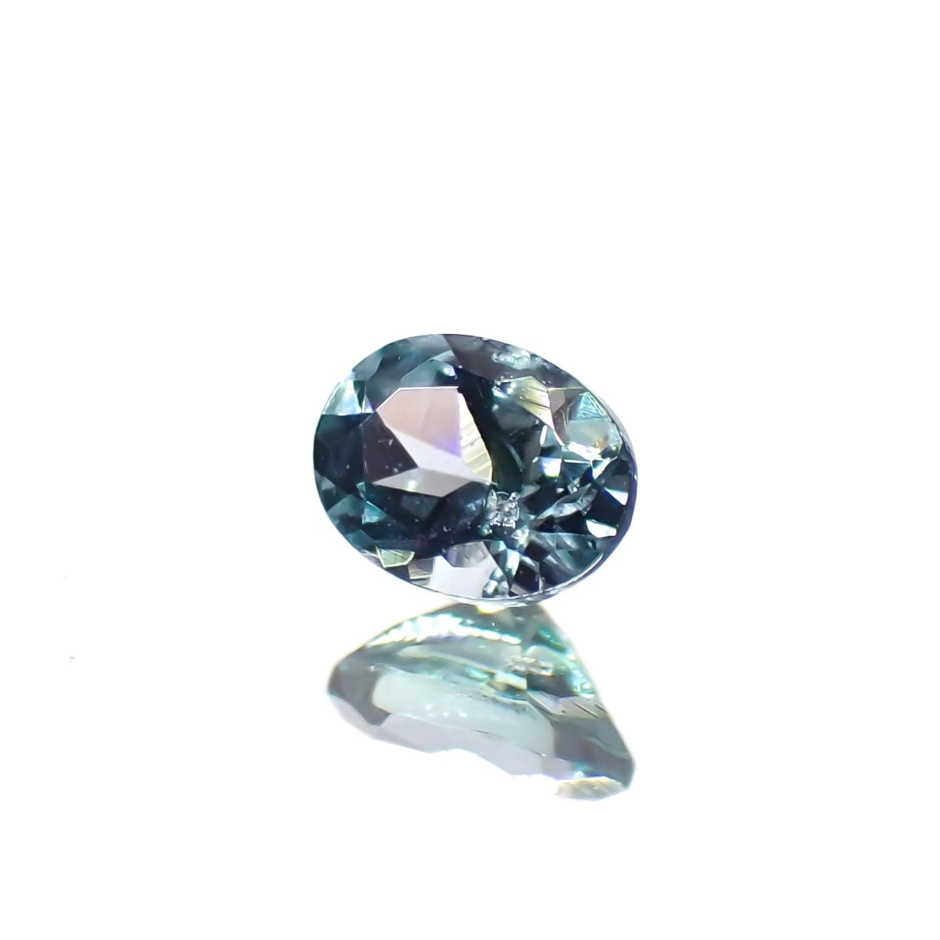 ブルーコーネルピン(宝石名コーネルピン)タンザニア産 0.11ct 識別済[230722857]3.3x2.5mm前後
