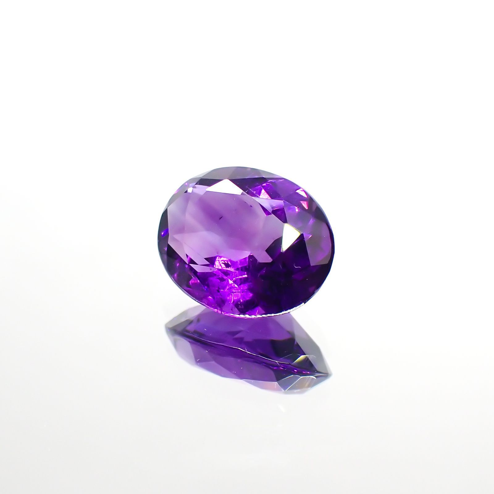 カラーシフトアメジスト(宝石名アメシスト)ブラジル/ウルグアイ産 3.58ct 識別済[220113957]11.7x9.1mm前後
