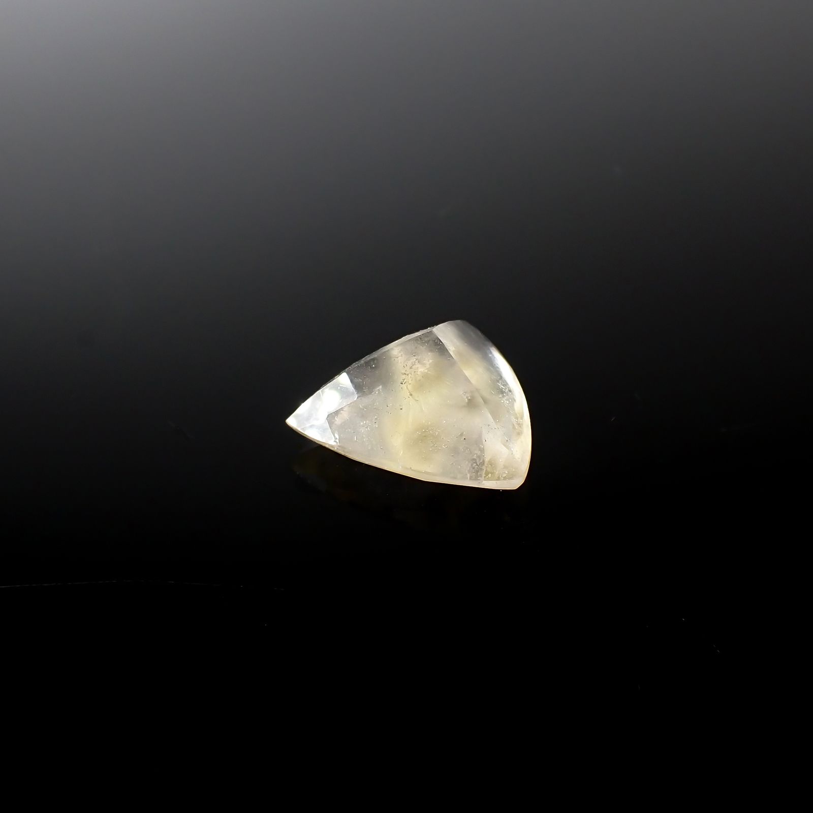 ポンポンクォーツ ブラジル産 11.98ct[240427218]16x14.9mm前後