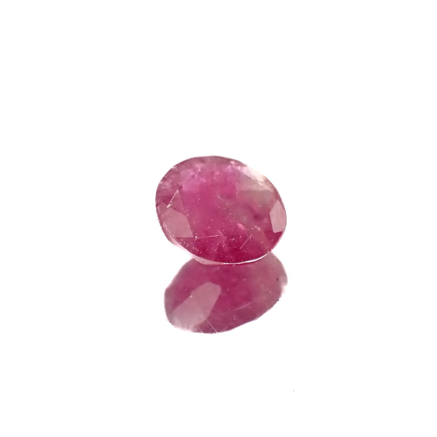 レッドベリル(宝石名レッド・ベリル)アメリカ・ユタ州産 0.22ct 識別済[220716748]4.2x4.2mm前後
