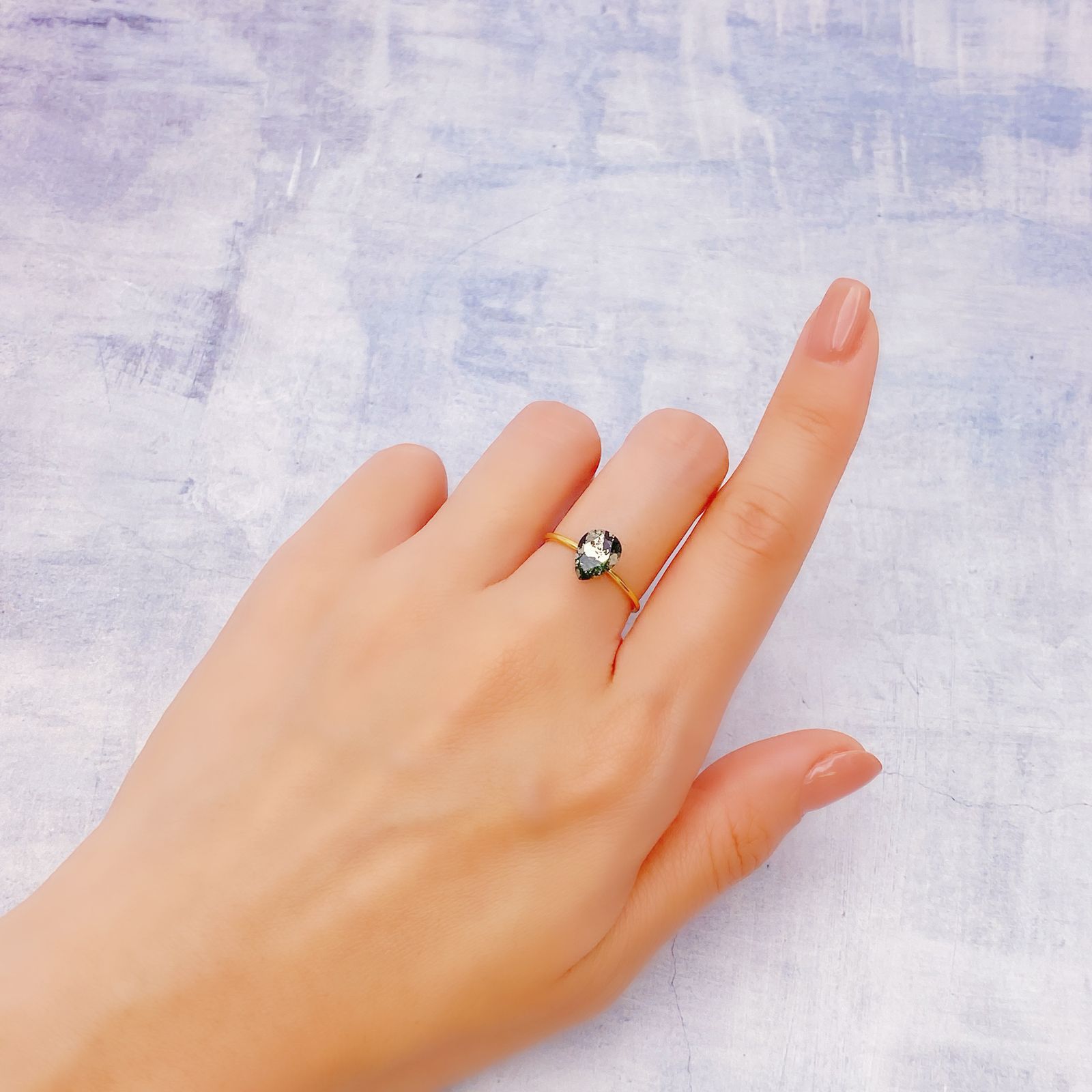 パイライトインエメラルド コロンビア産 1.25ct [241229562]8.4x6.5mm前後