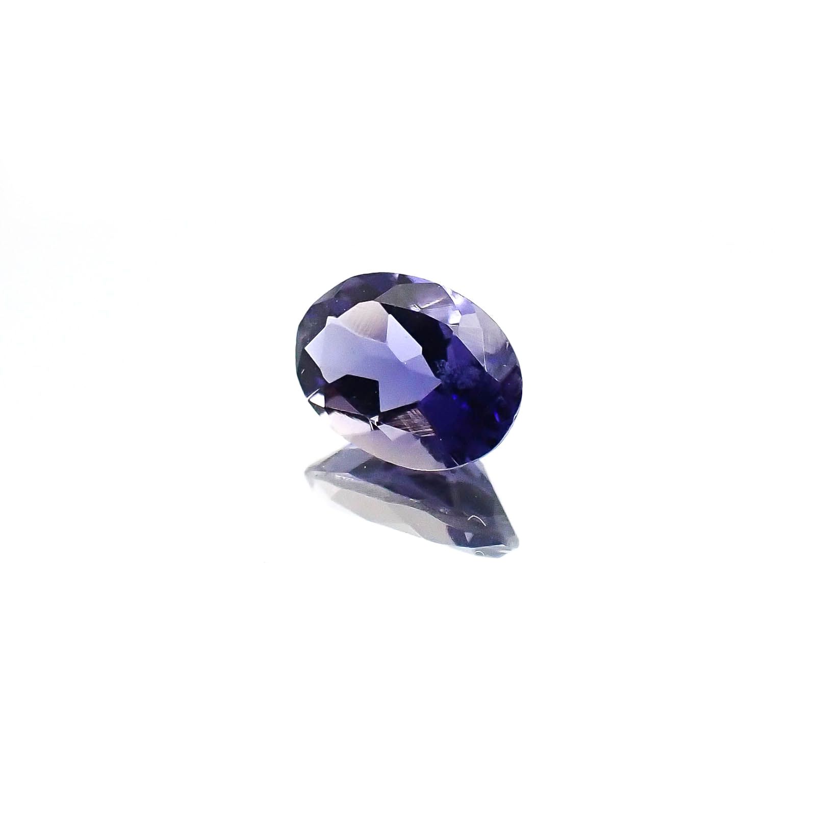 <ランダムセレクト1個販売> アイオライト オーバルカット タンザニア産 0.60ct前後[20074185]7×5mm前後