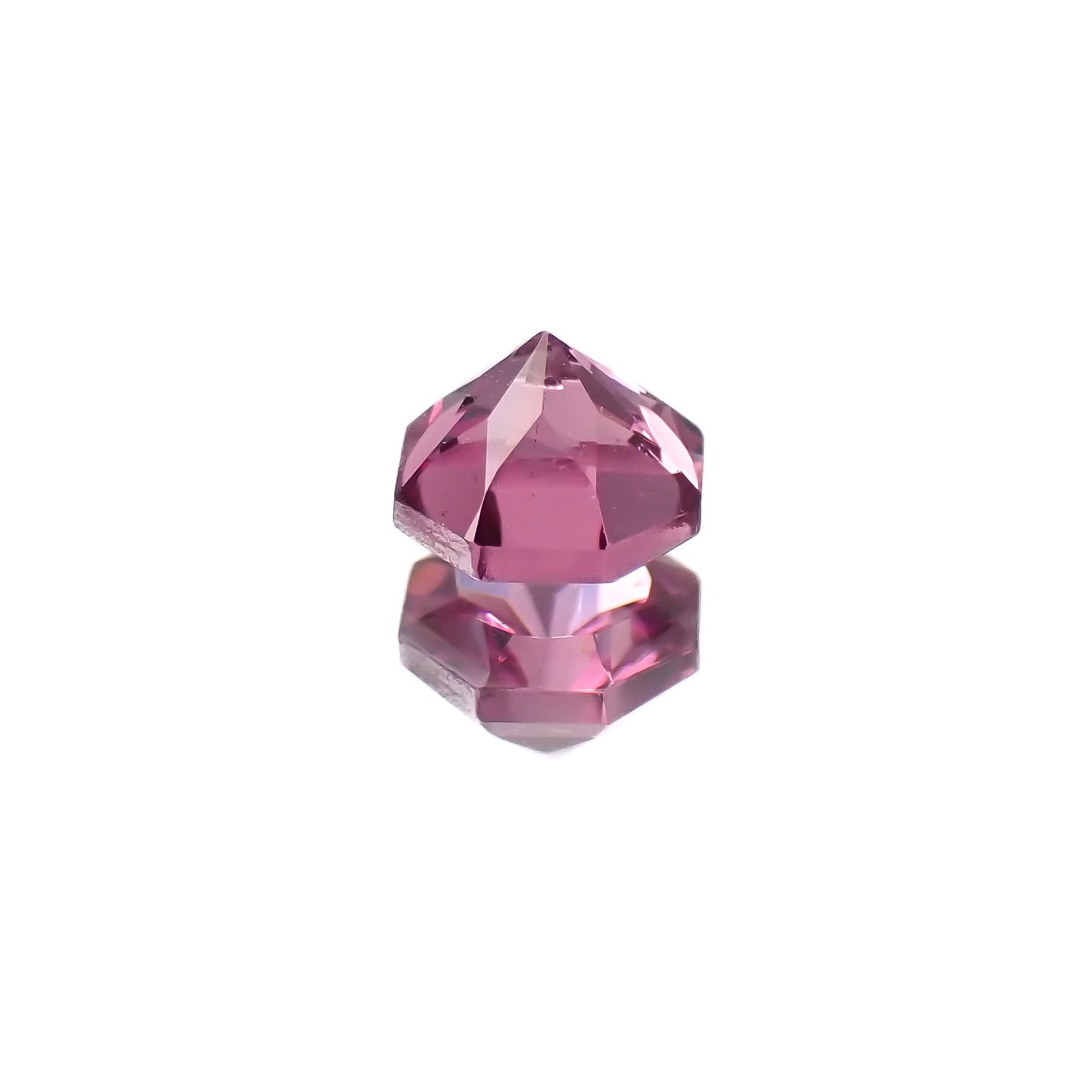 ◇オクタゴンカット◇カラーシフトマラヤガーネットSA(宝石名ガーネット)タンザニア産 0.41ct 識別済[220918046]4.1x4mm前後