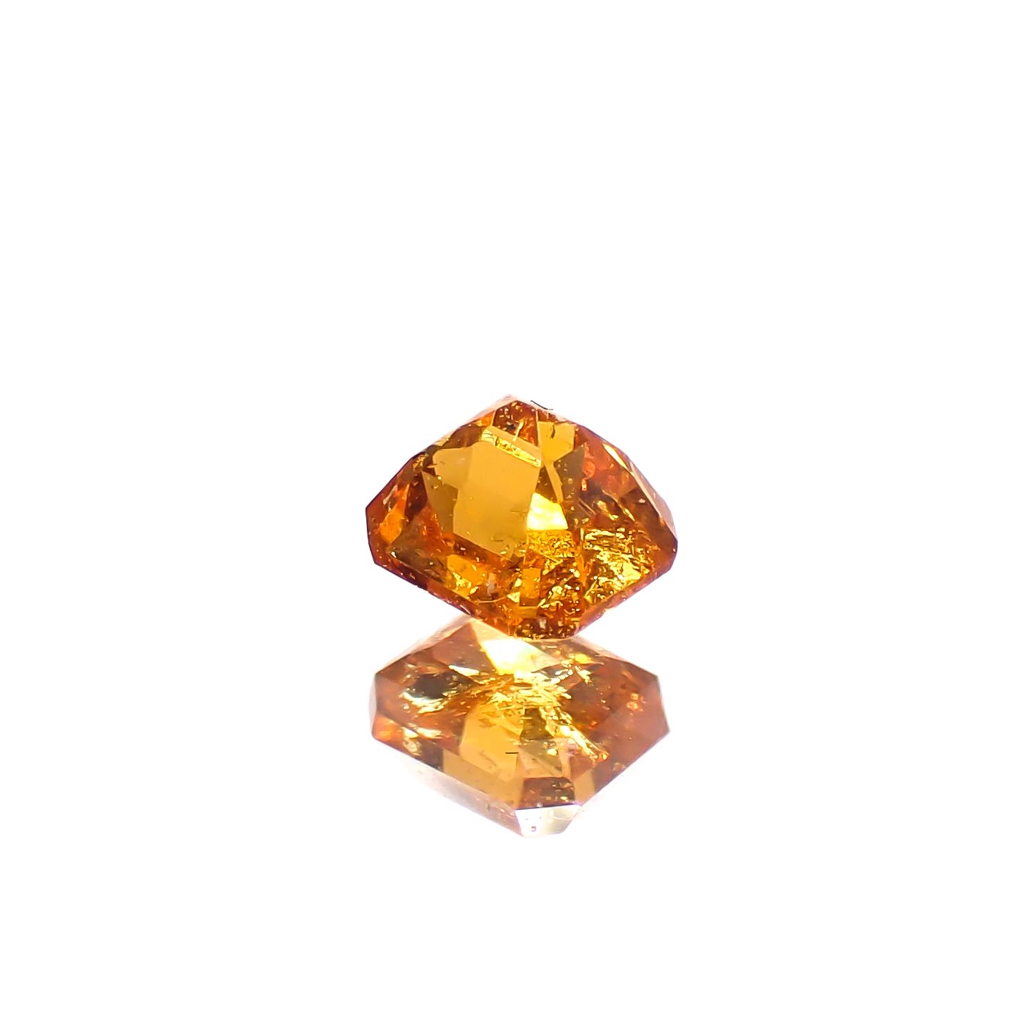 マンダリンガーネット マダガスカル産 0.27ct[240628222]3.3x2.9mm前後