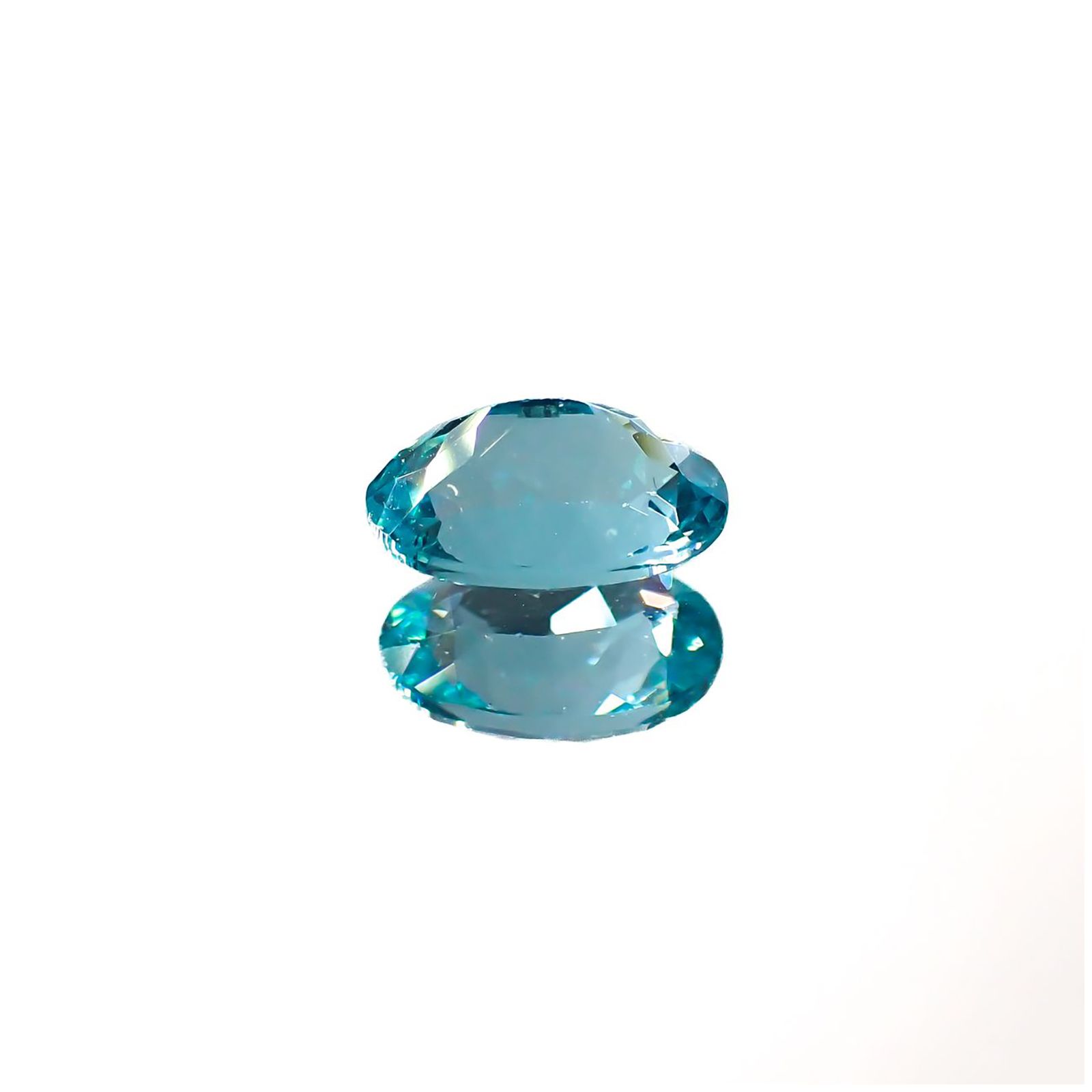 アパタイト(宝石名アパタイト)マダガスカル産 0.83ct 識別済[220616383]7.1x4.9mm前後