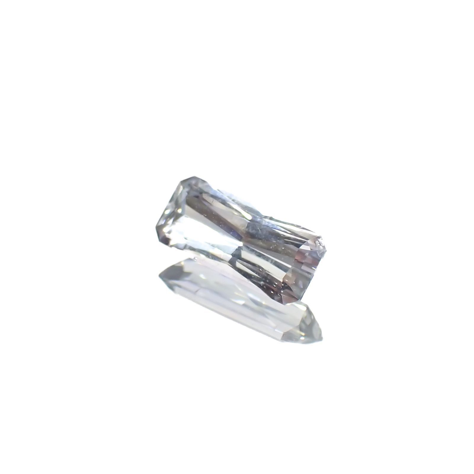 ジェレメジェバイト(宝石名エレメジェバイト)ナミビア産 識別済 0.82ct / 9.2x3.9mm前後 [220616312]