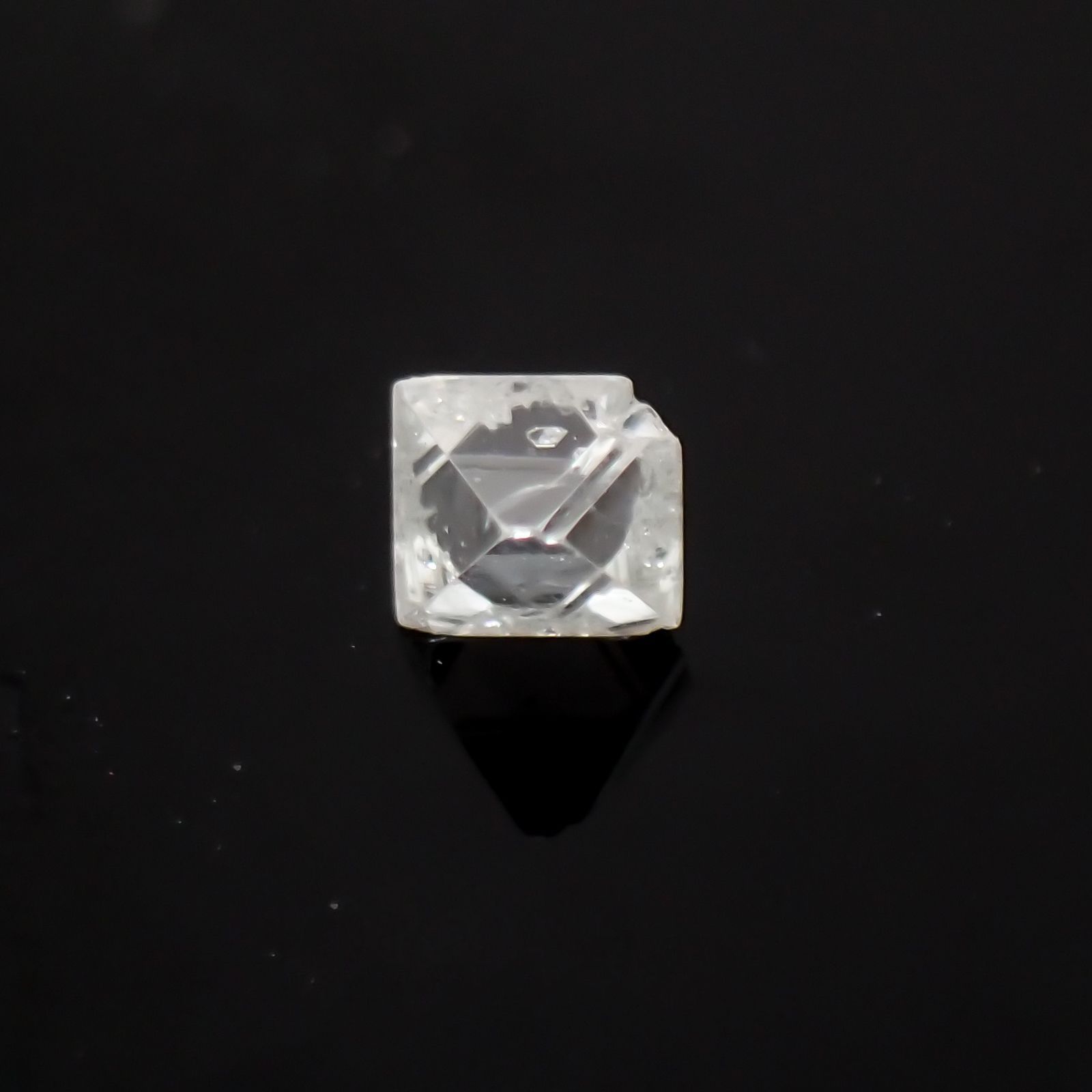 ソーヤブルダイヤモンド(宝石名ダイアモンド) ロシア産 原石・結晶 0.073ct 識別済[210410559]2.8×2.5mm前後