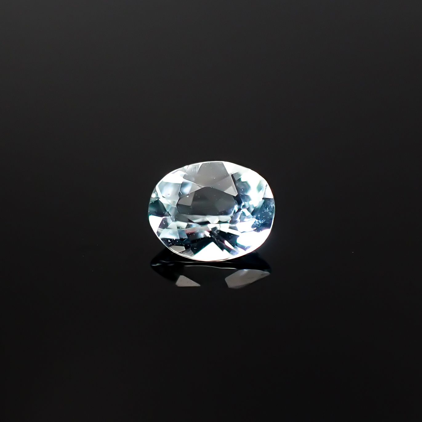 モンテブラサイト(宝石名モンテブラサイト)マダガスカル産 0.32ct 識別済[241229663]5.1x4mm前後