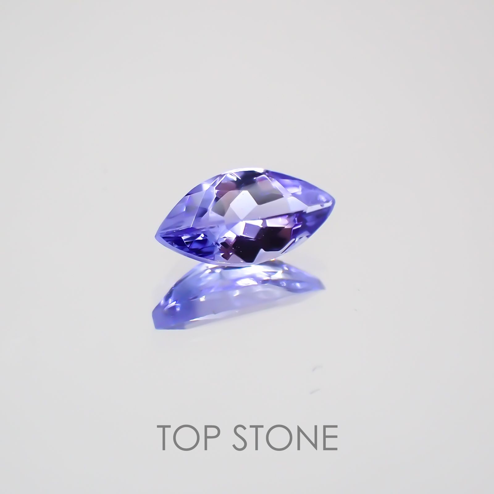 タンザナイト(宝石名タンザナイト) タンザニア産 0.54ct 識別済[210210062]7.8×3.8mm前後
