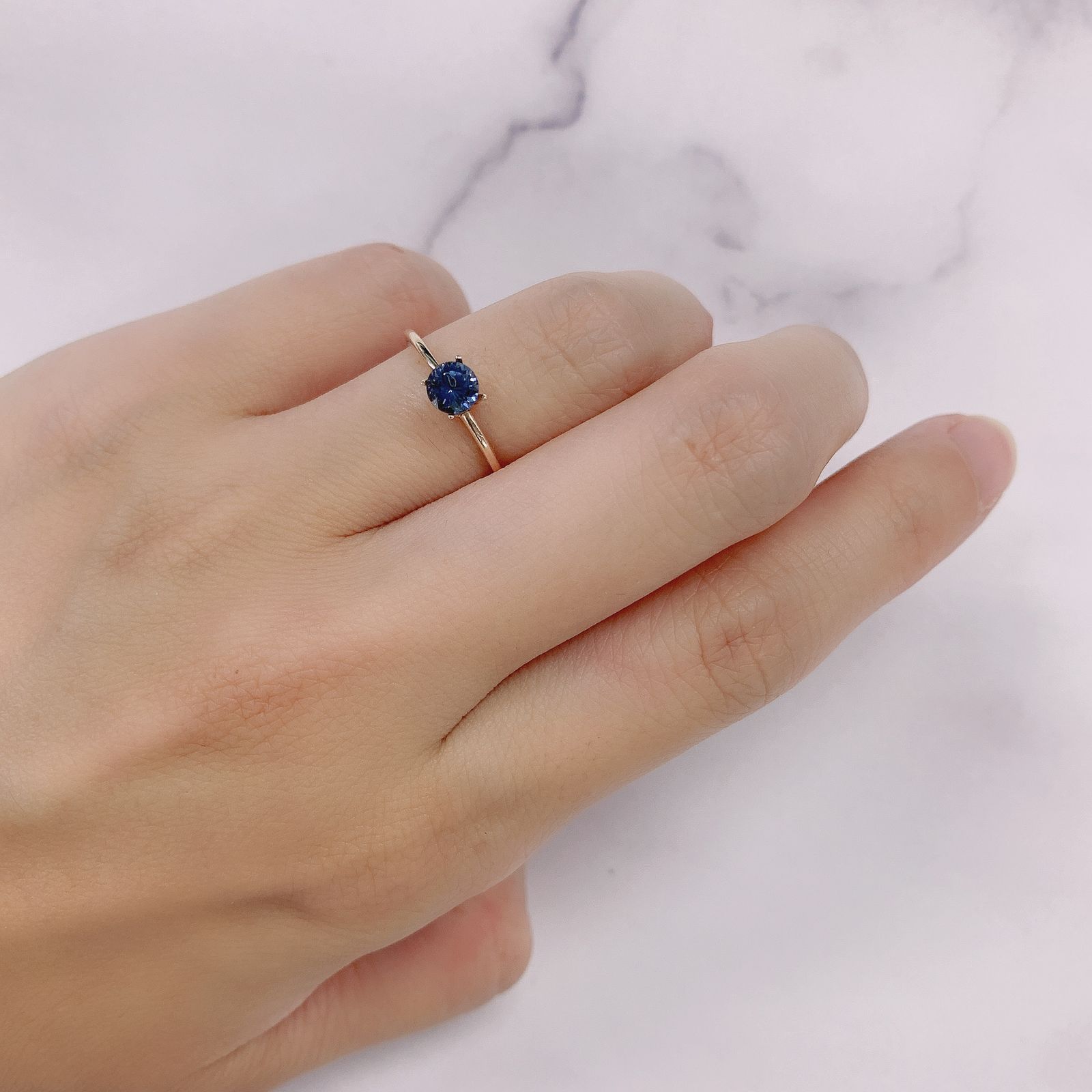 グレイッシュブルースピネル ビルマ産 ルース 0.38ct[210913140]4.4×4.4mm前後