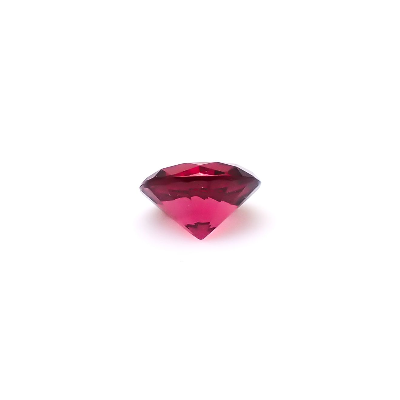 レッドスピネル タンザニア産 0.32ct / 4.3x4.2mm前後 [260732561]