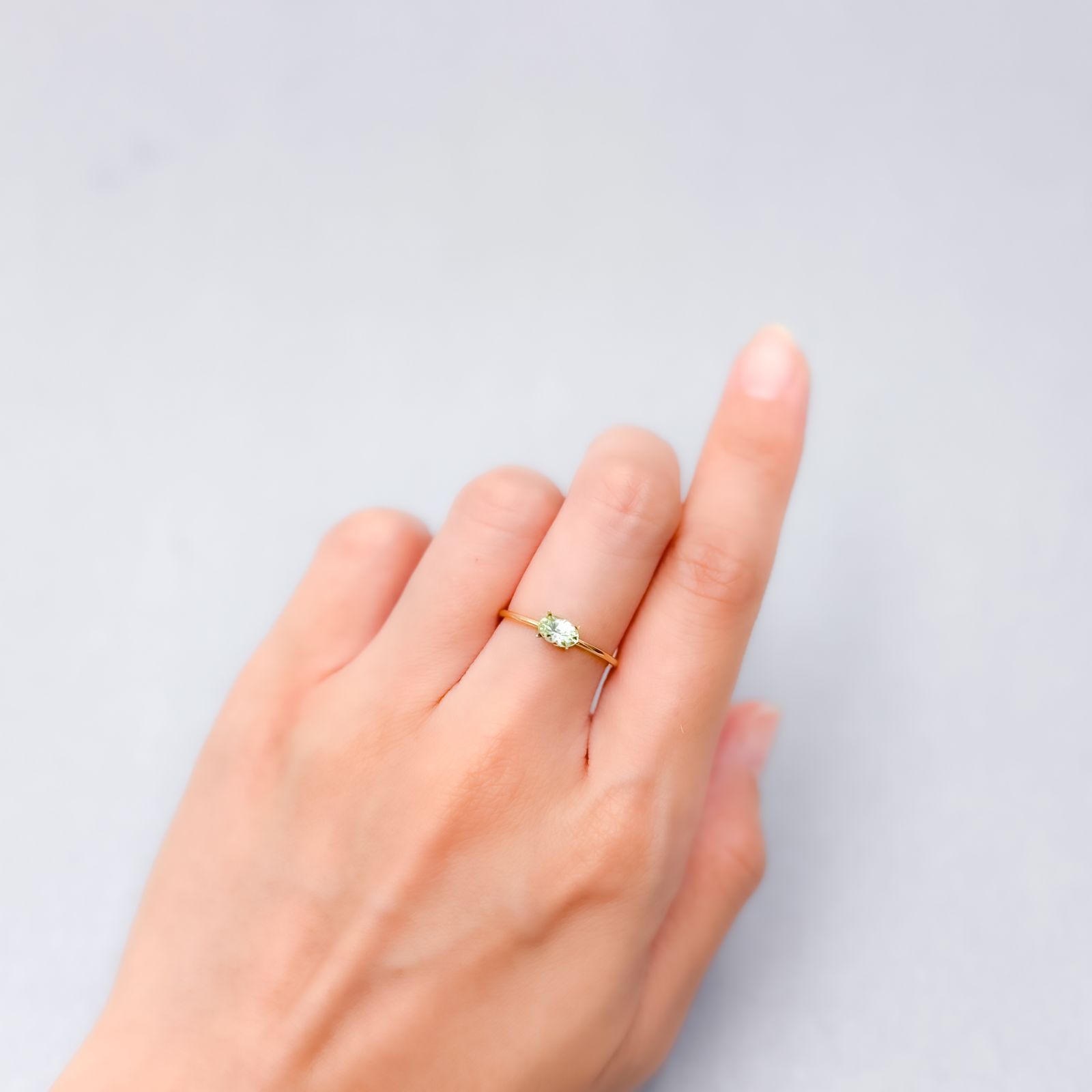 ミントペリドット パキスタン/ノルウェー産 0.41ct [250730639]5.9x4mm前後
