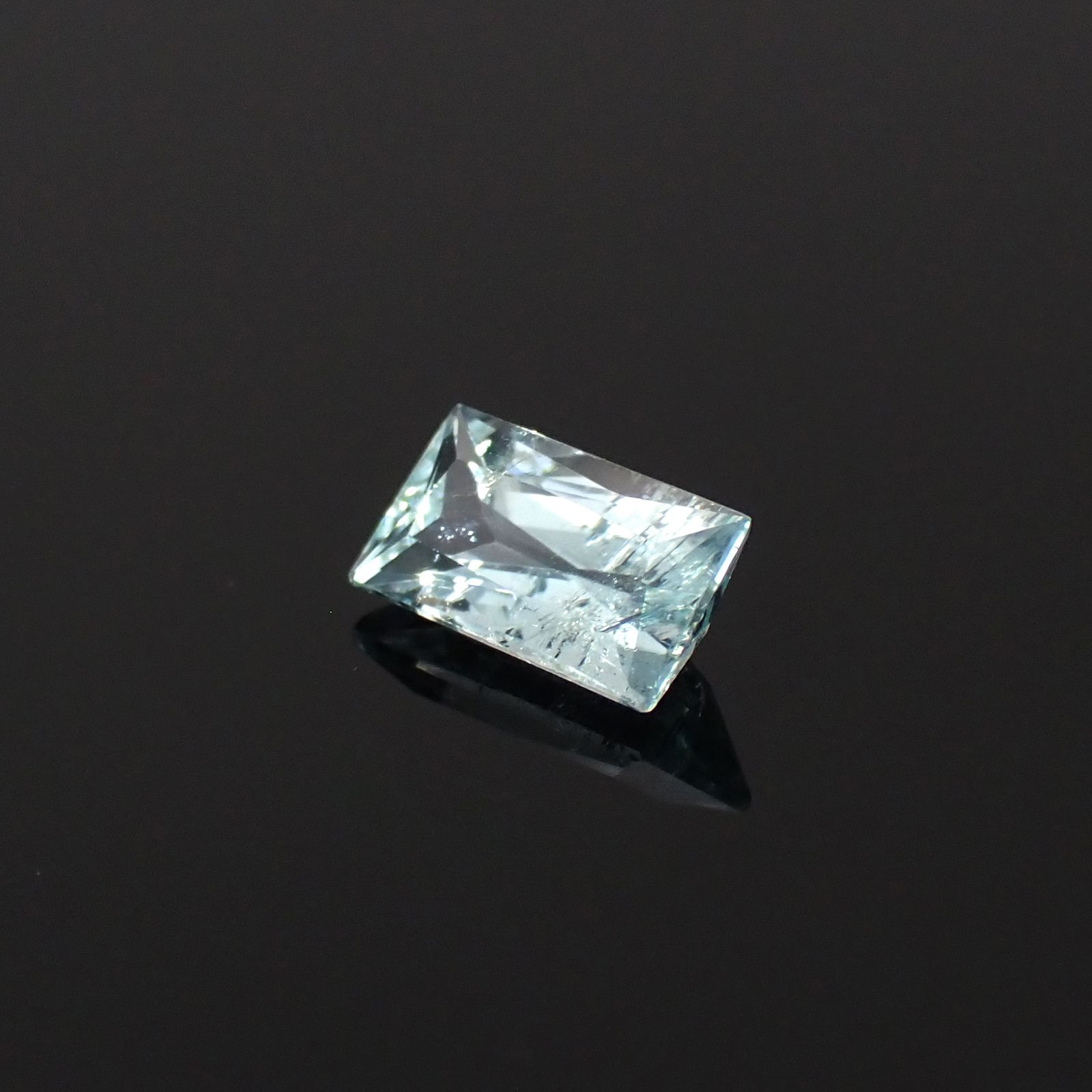 パライバトルマリン(宝石名トルマリン/別名パライバ・トルマリン)モザンビーク産 0.44ct 識別済[230522236]6.2x3.4mm前後