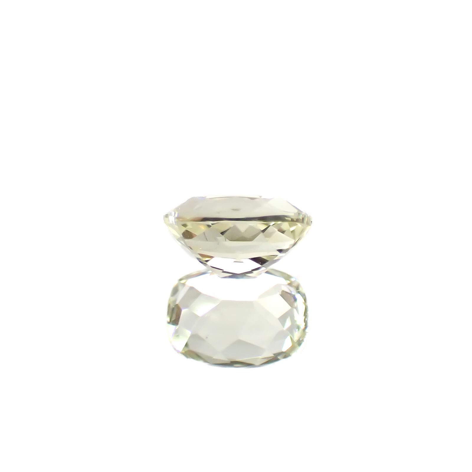 イエローアパタイト メキシコ産 0.58ct [241129471]5.8x4.1mm前後