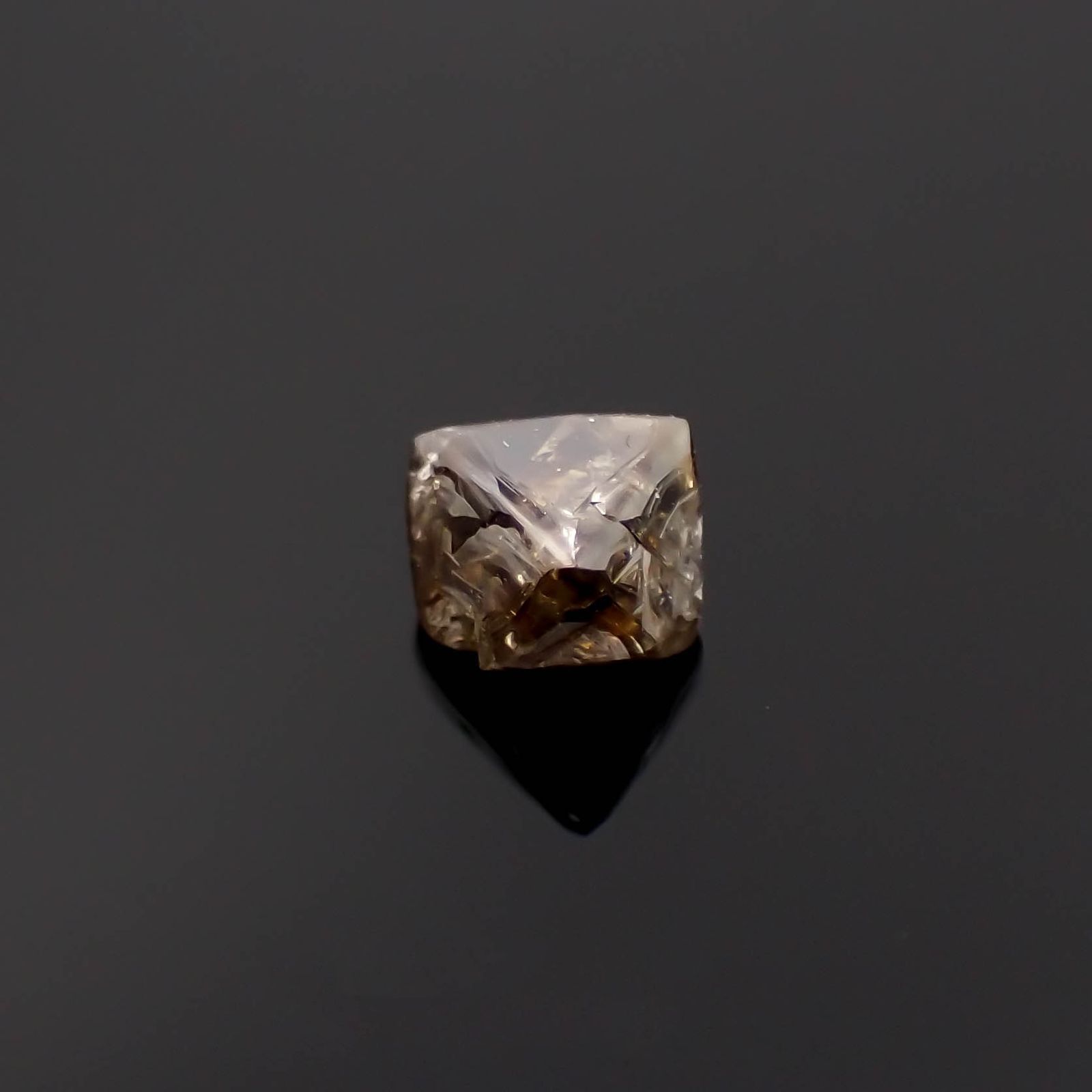 ソーヤブルダイヤモンド原石 0.48ct[230119759]4.7x4.2mm前後